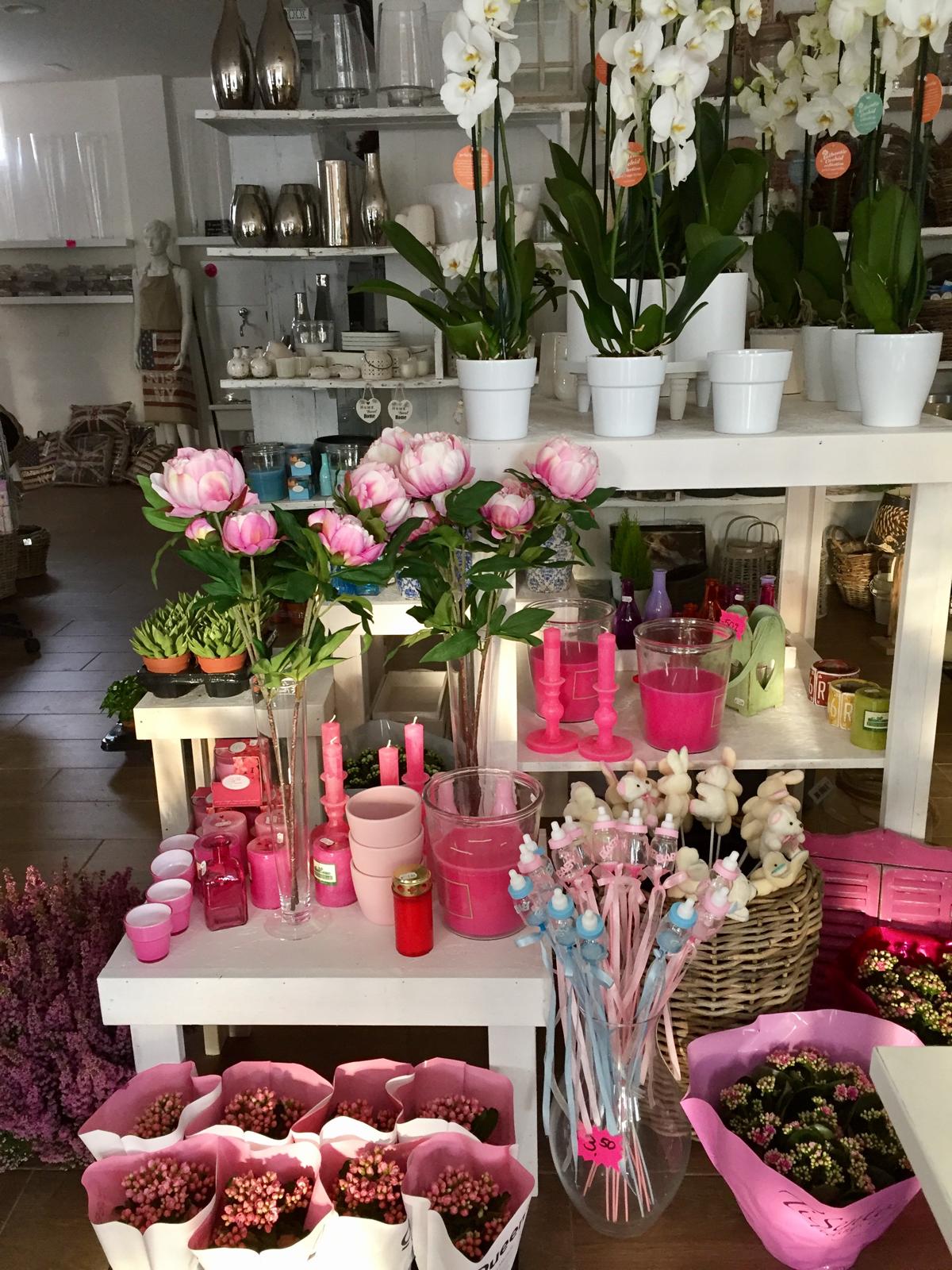 ¡Oportunidad única en Alfaz del Pi! – Tu negocio soñado con flores, decoración y chocolate