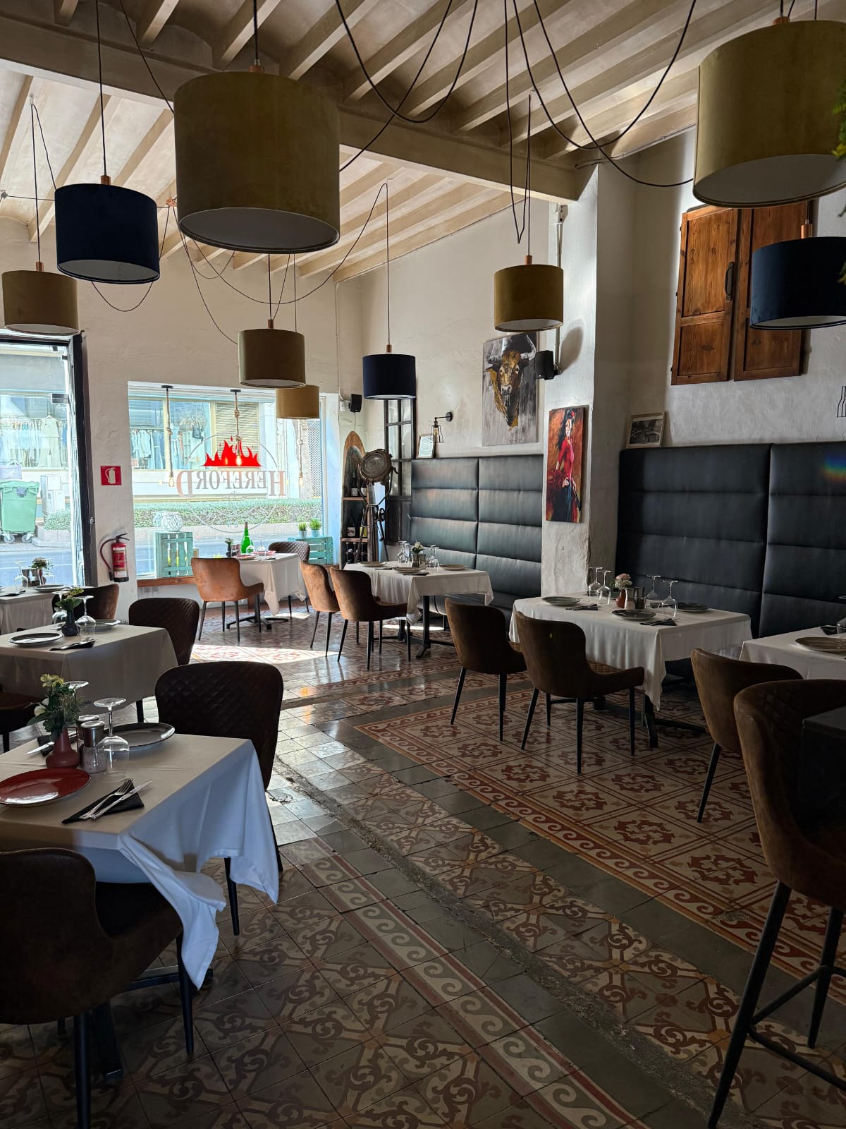 Cozy restaurant on the seaside promenade of Altea!