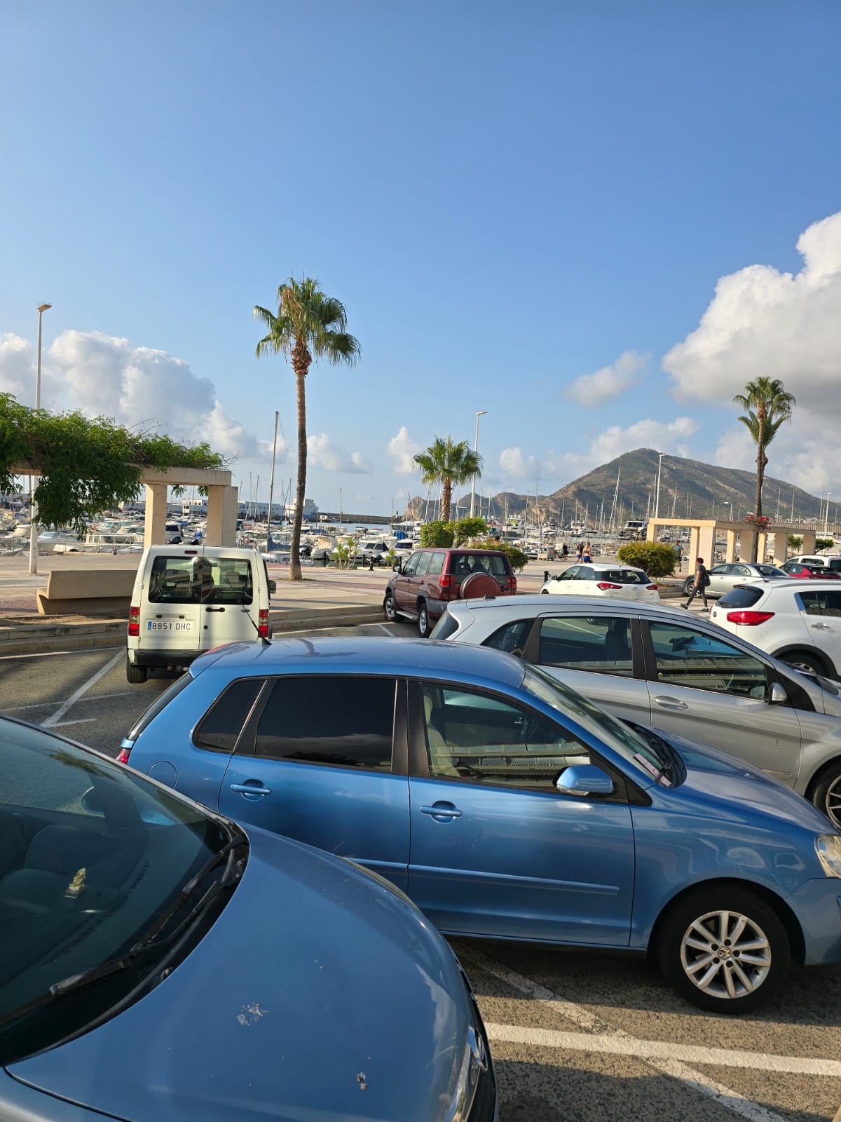 Restaurante listo para entrar, con vistas espectaculares al puerto. ¡Oportunidad única en Altea! 
