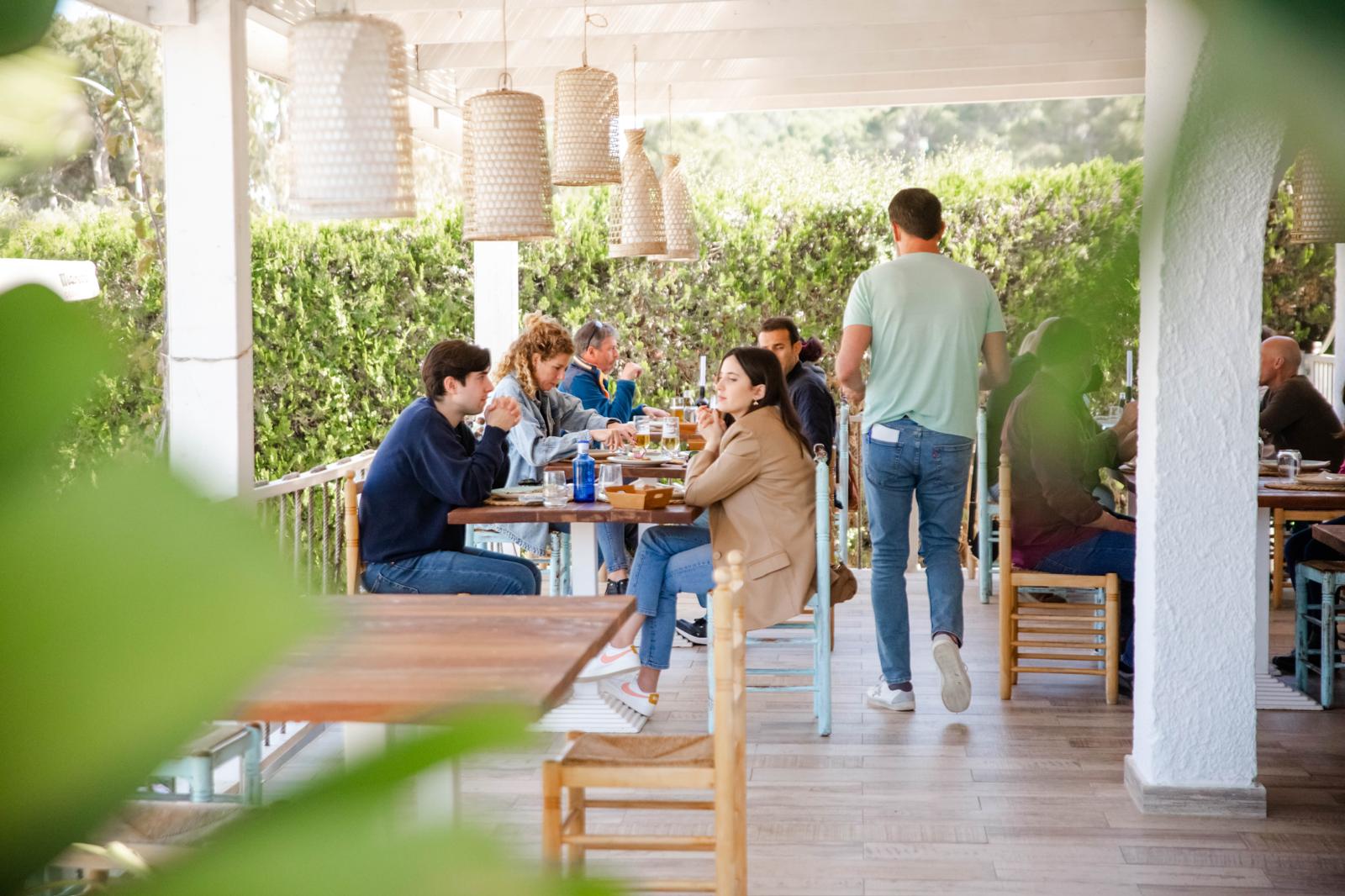 Unieke kans in Dénia! Gevestigd restaurant met grote prestige en trouwe klanten.