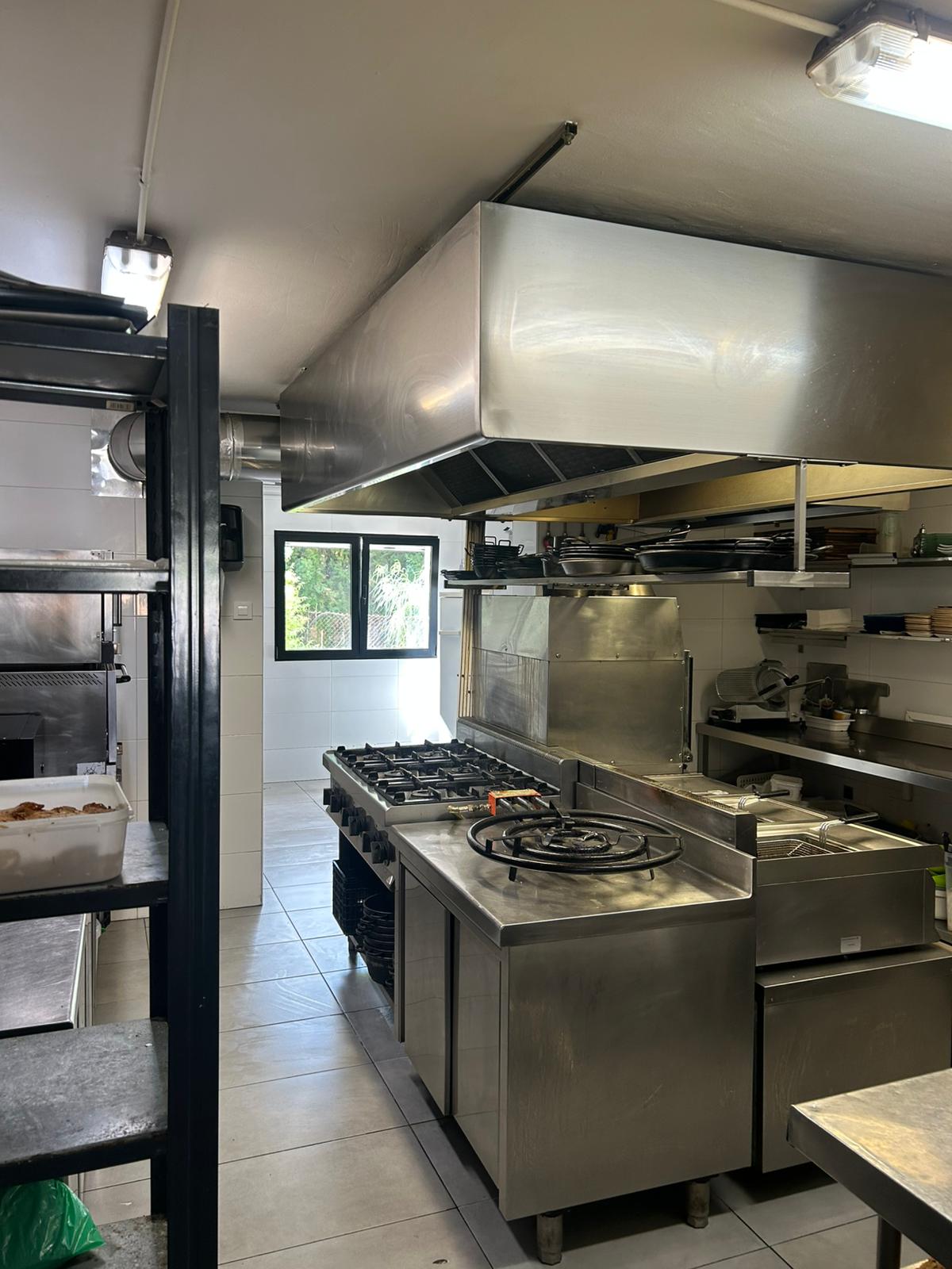 Unieke kans in Dénia! Gevestigd restaurant met grote prestige en trouwe klanten.