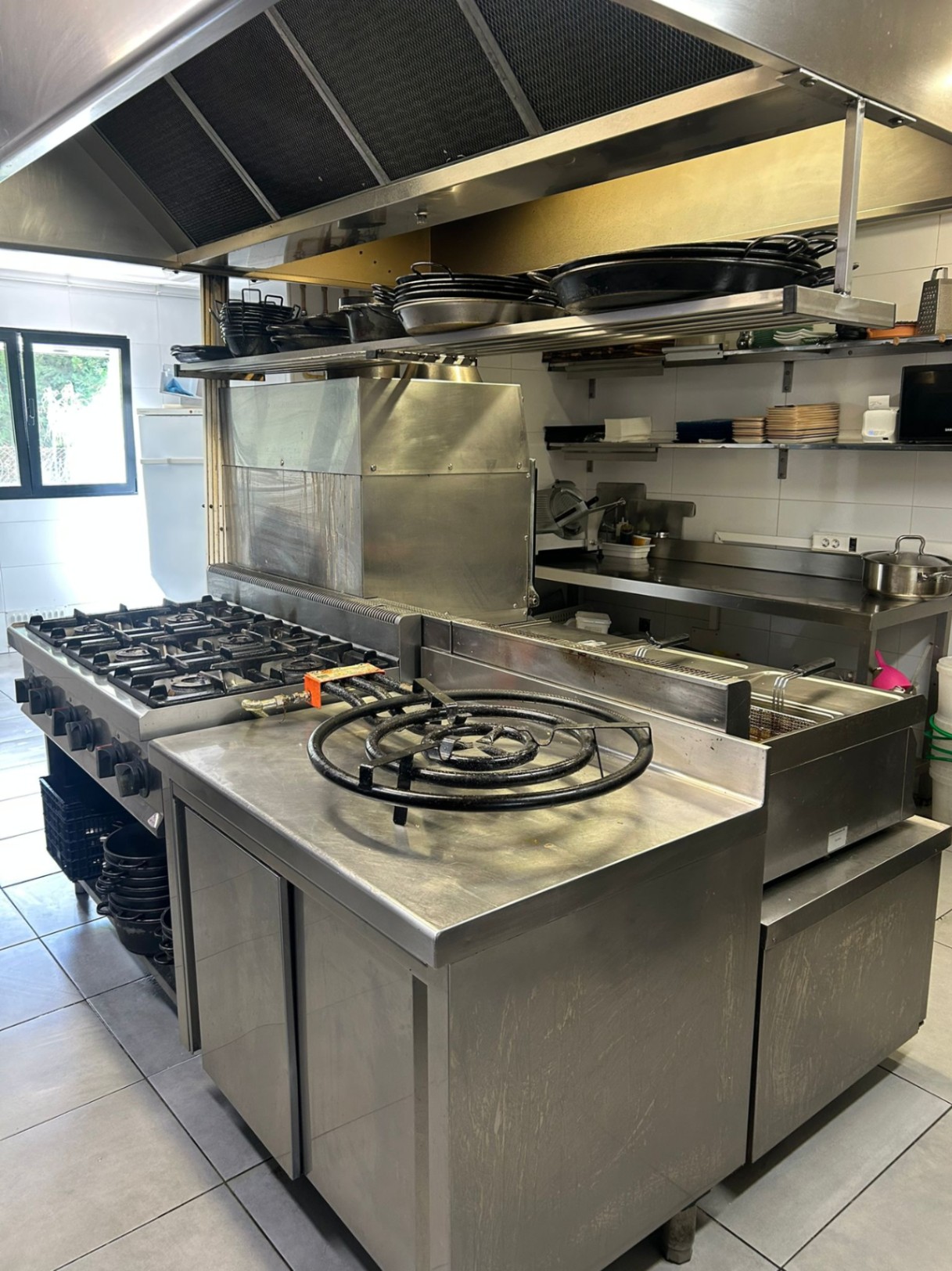 Unieke kans in Dénia! Gevestigd restaurant met grote prestige en trouwe klanten.