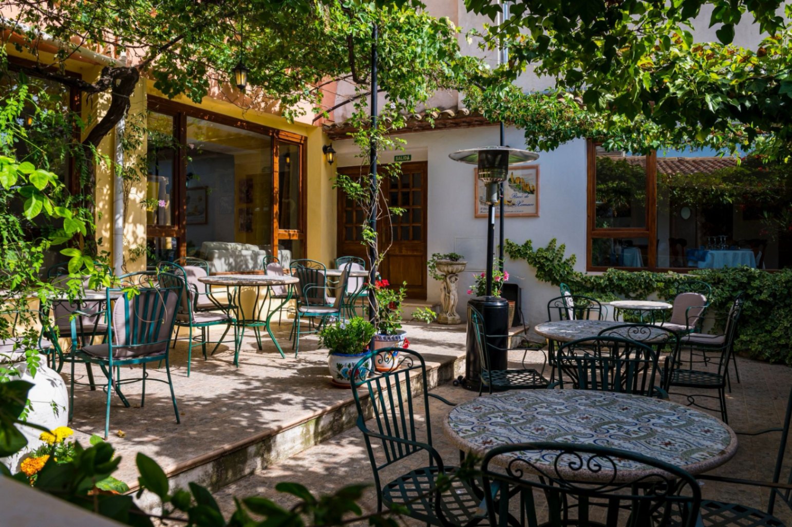 EINE EINZIGARTIGE VILLA IM HERZEN VON ALICANTE