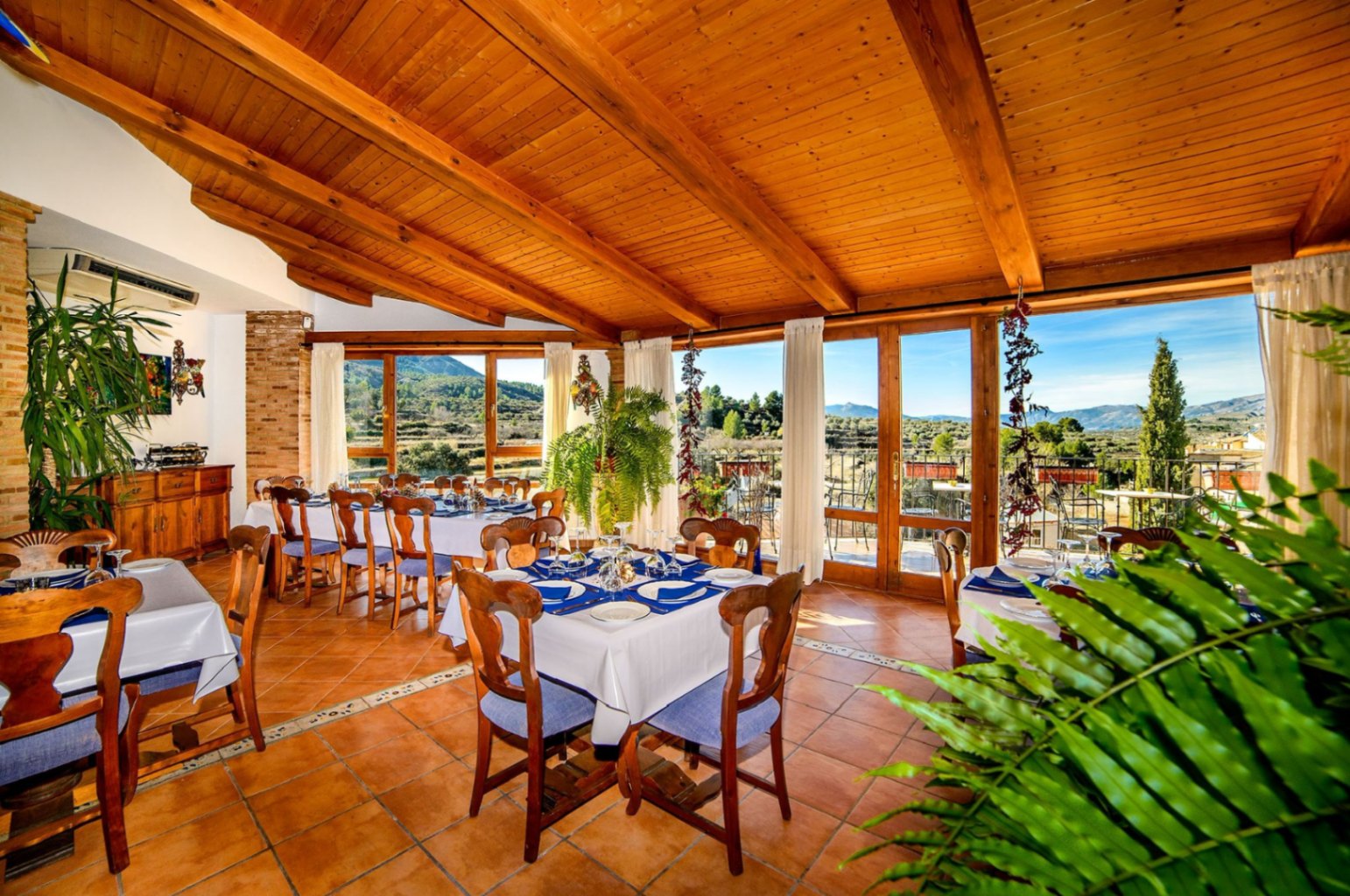 EINE EINZIGARTIGE VILLA IM HERZEN VON ALICANTE