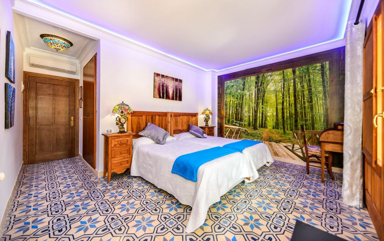 EINE EINZIGARTIGE VILLA IM HERZEN VON ALICANTE