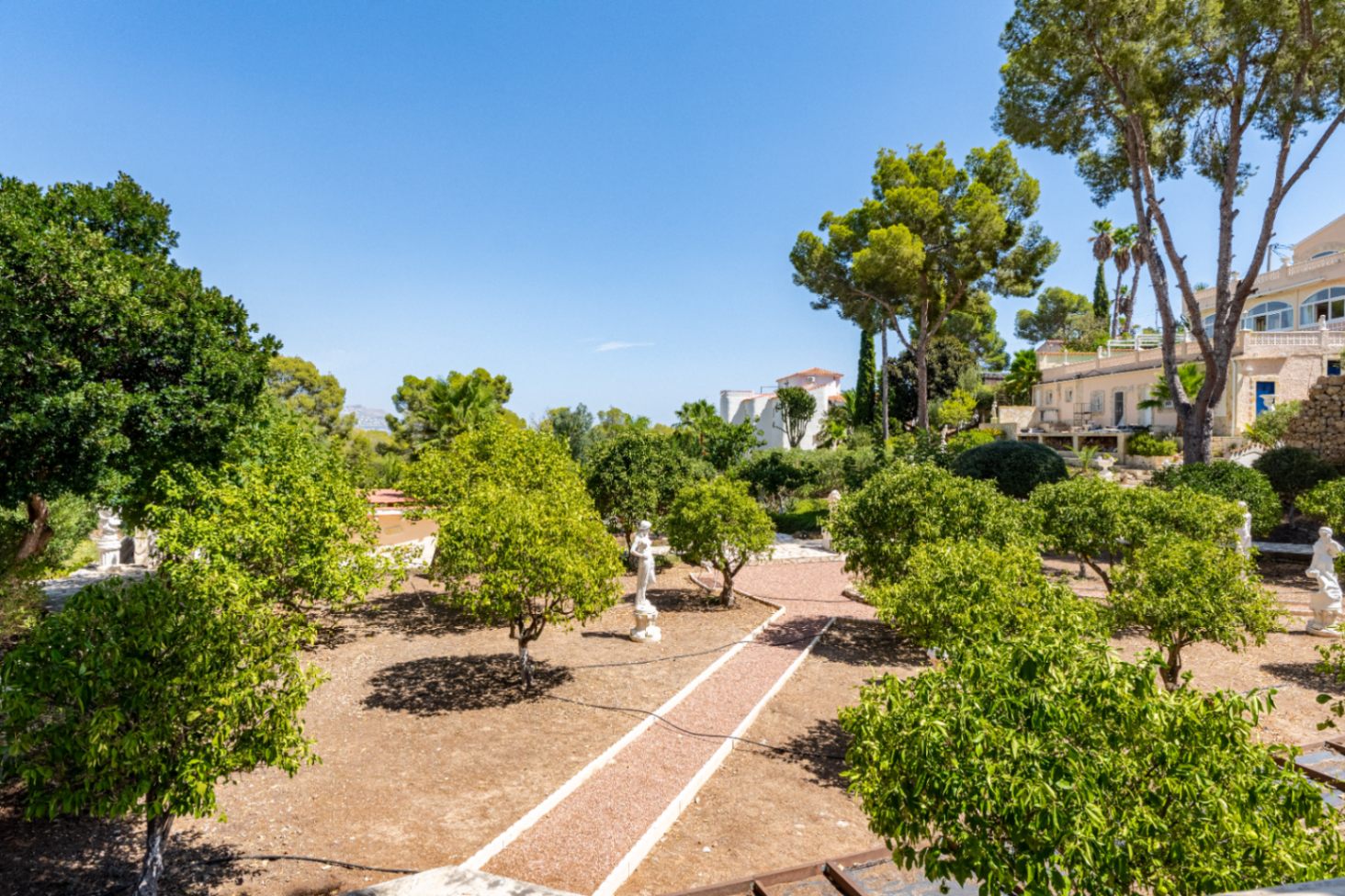 Villa mit Charme, Ausblick und unendlichem Potenzial in Alfaz del Pi