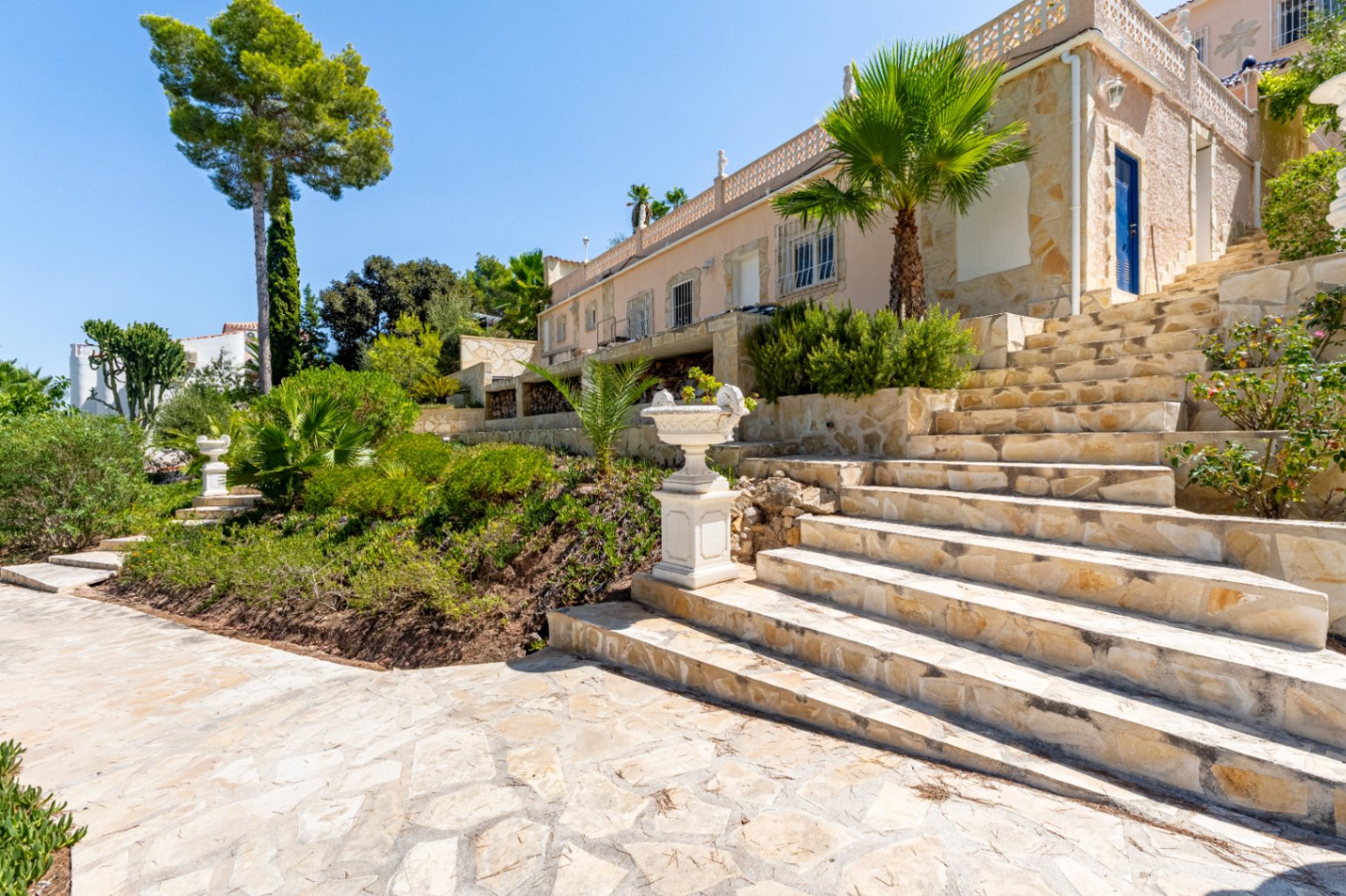 Villa mit Charme, Ausblick und unendlichem Potenzial in Alfaz del Pi