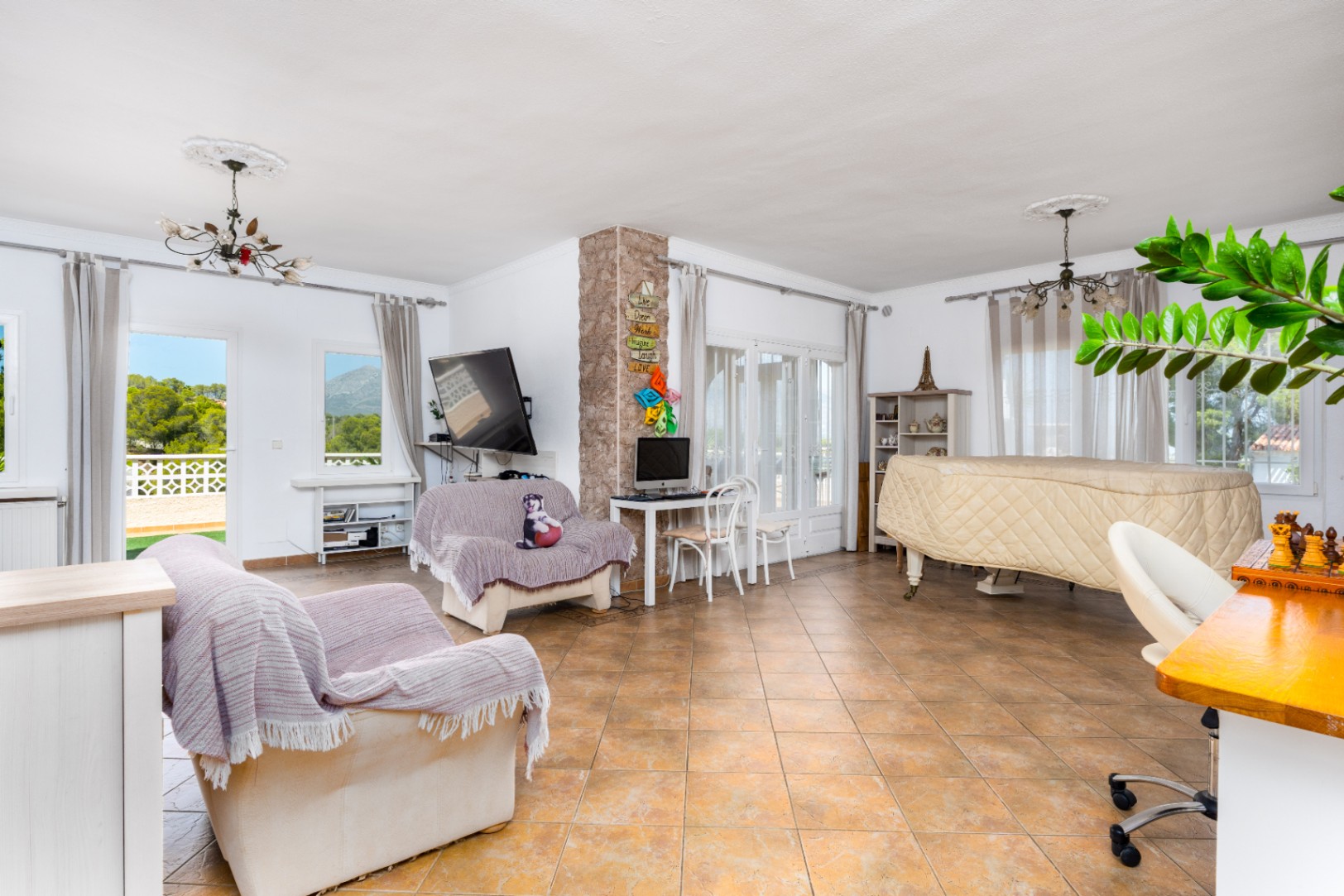 Villa mit Charme, Ausblick und unendlichem Potenzial in Alfaz del Pi