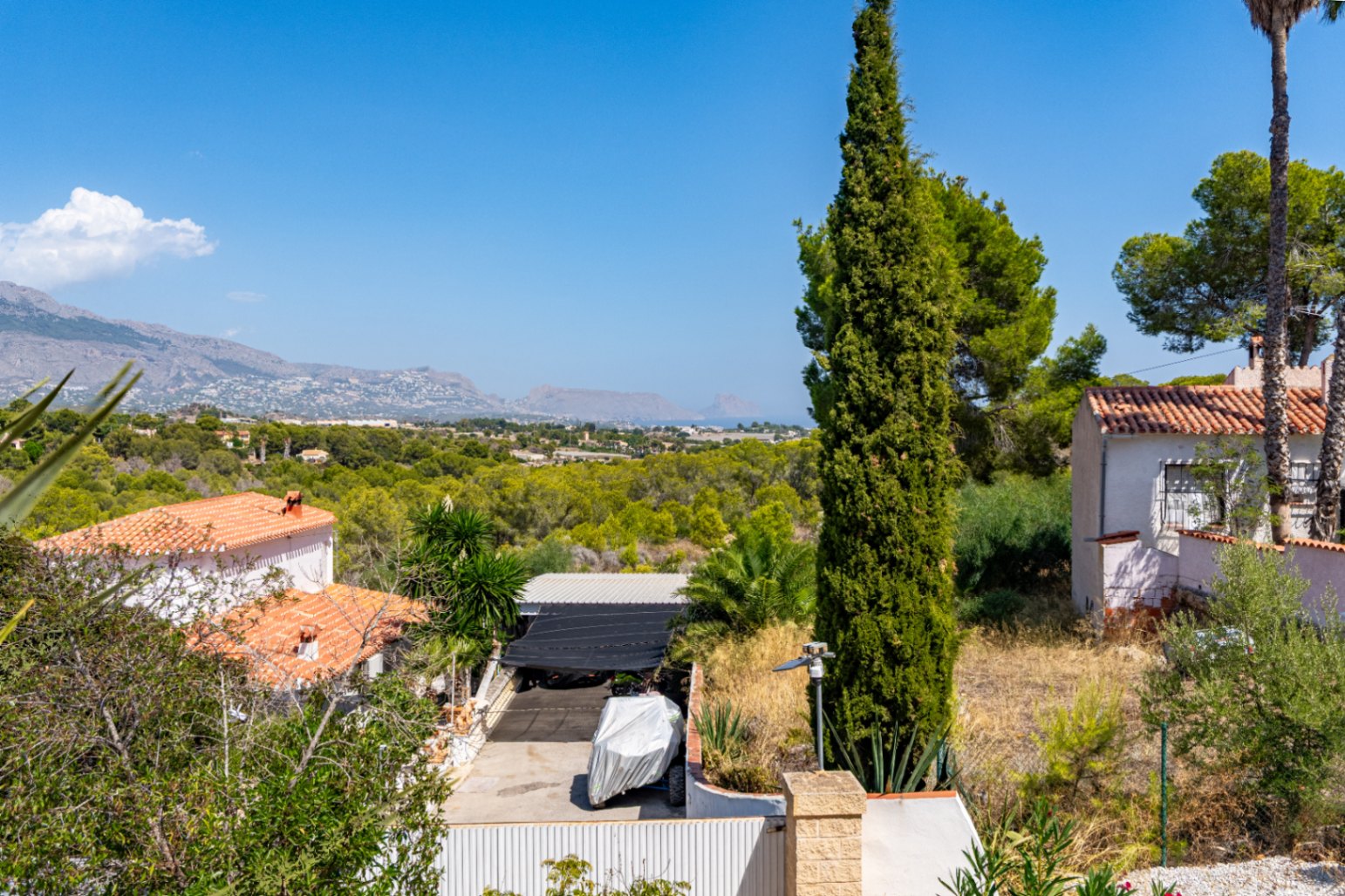 Villa mit Charme, Ausblick und unendlichem Potenzial in Alfaz del Pi