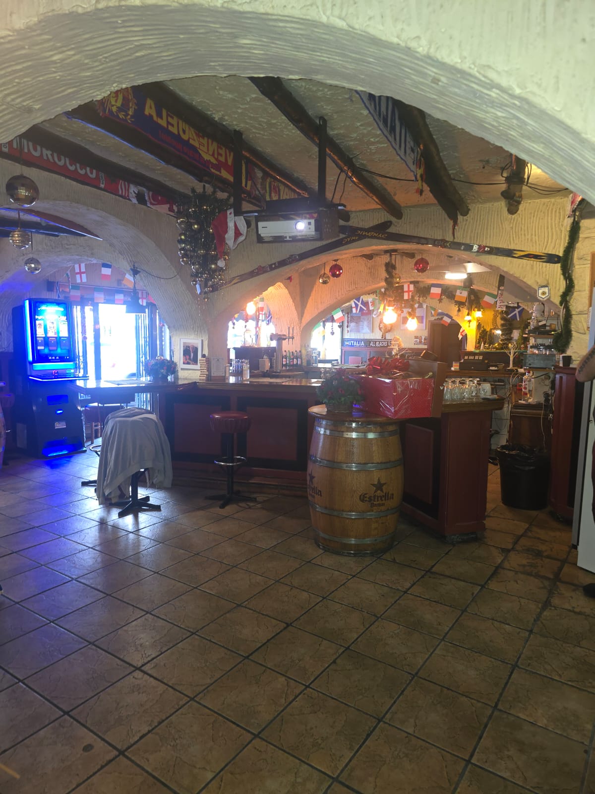 Unique opportunity in Alfaz del Pi! – Sports bar with great visibility for transfer