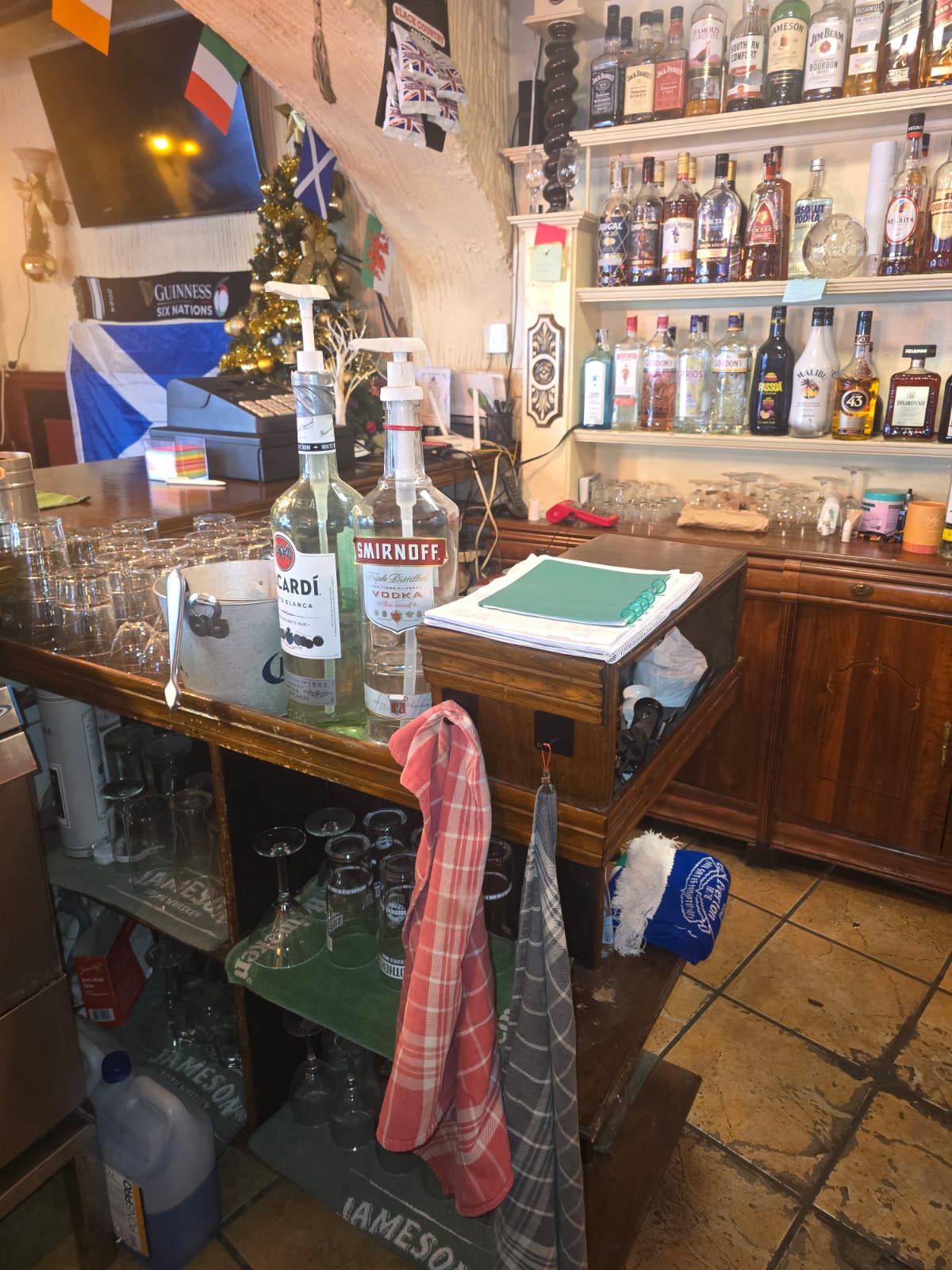 Unique opportunity in Alfaz del Pi! – Sports bar with great visibility for transfer