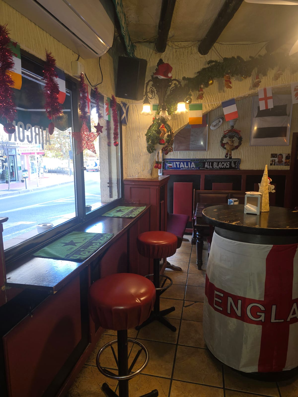 Unique opportunity in Alfaz del Pi! – Sports bar with great visibility for transfer