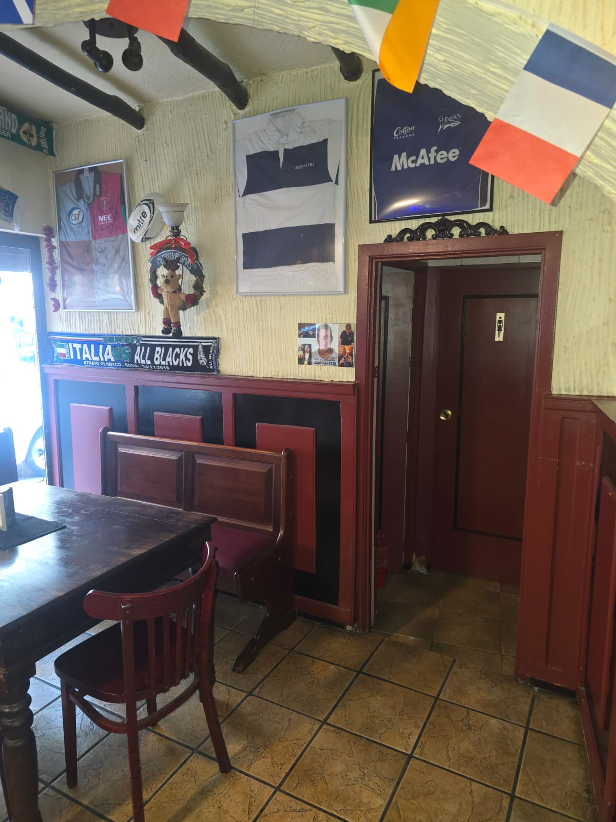 Unique opportunity in Alfaz del Pi! – Sports bar with great visibility for transfer
