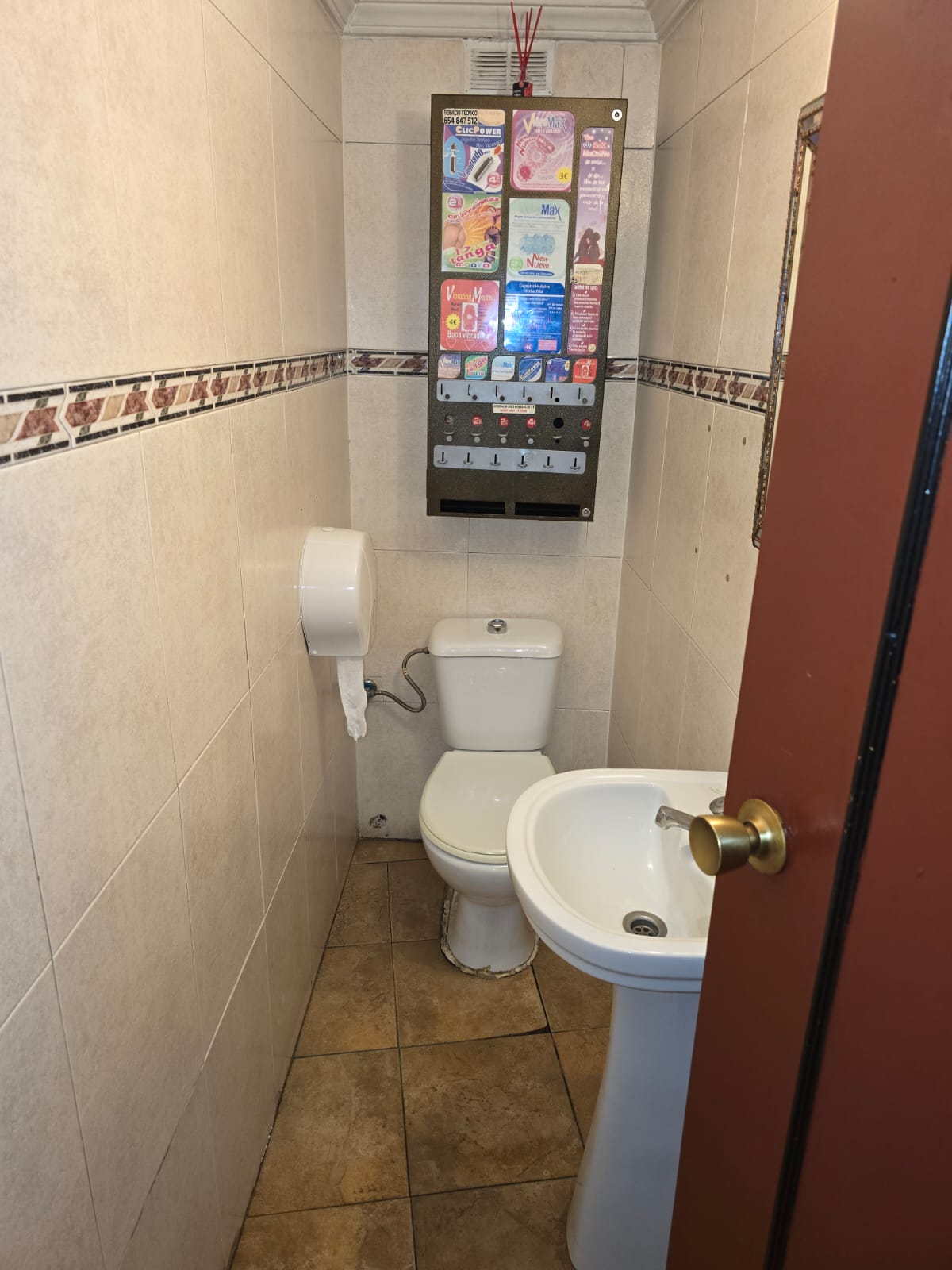 Unique opportunity in Alfaz del Pi! – Sports bar with great visibility for transfer