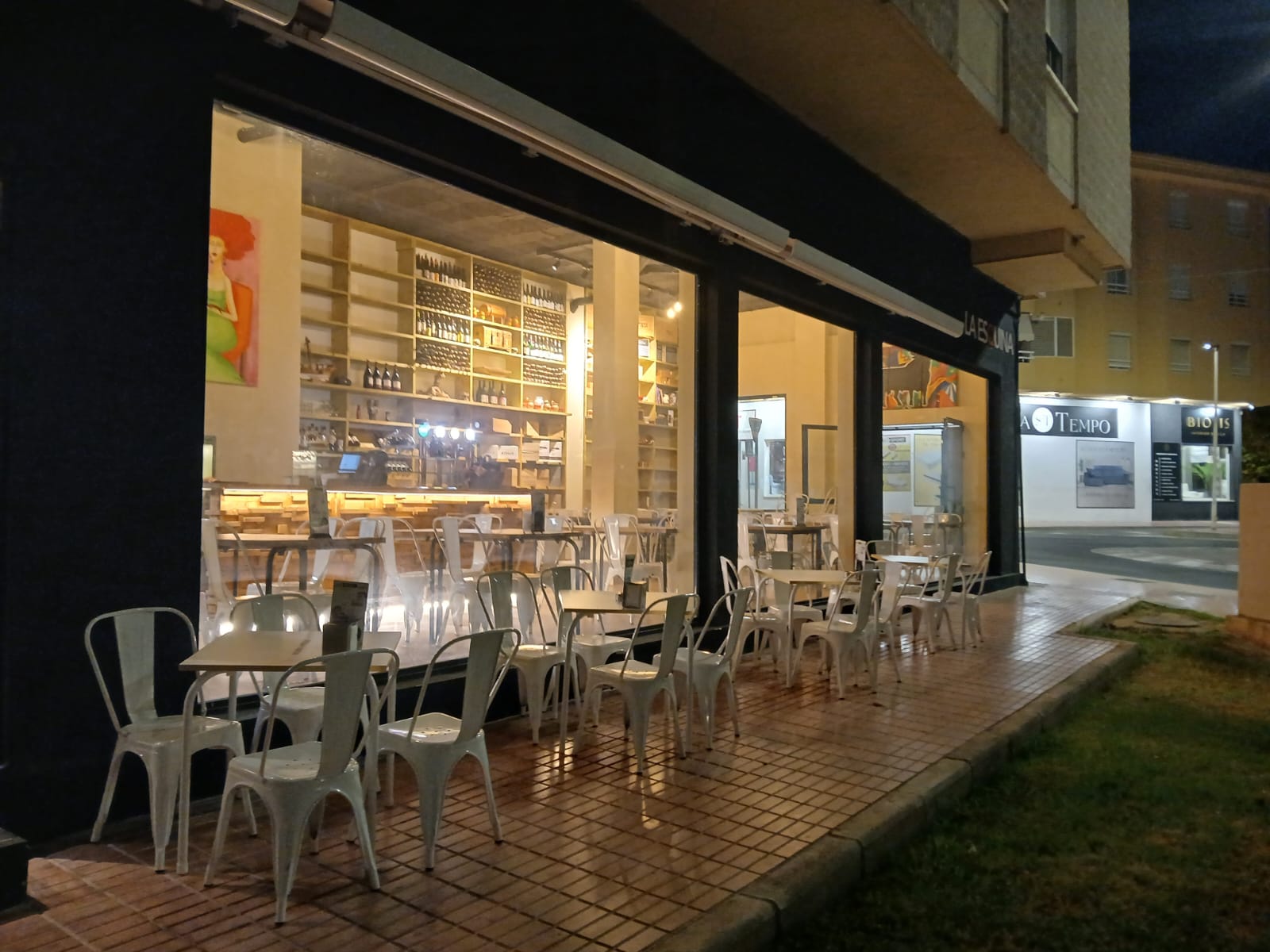 Te koop, zeer centraal gelegen bar in Alfaz del Pi