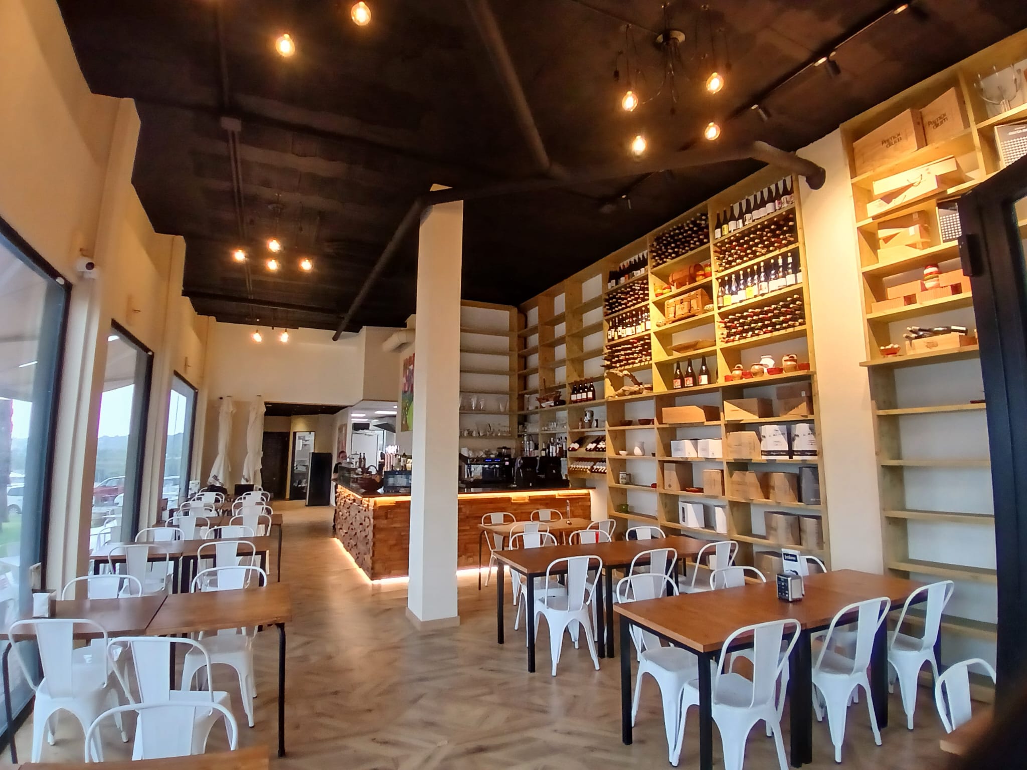 Te koop, zeer centraal gelegen bar in Alfaz del Pi