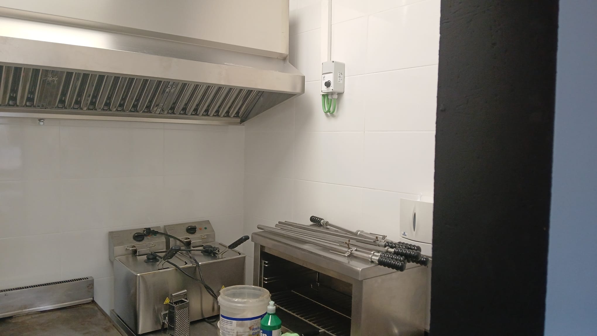Se traspasa un "take away" en una plaza encantadora en Alfaz del Pi