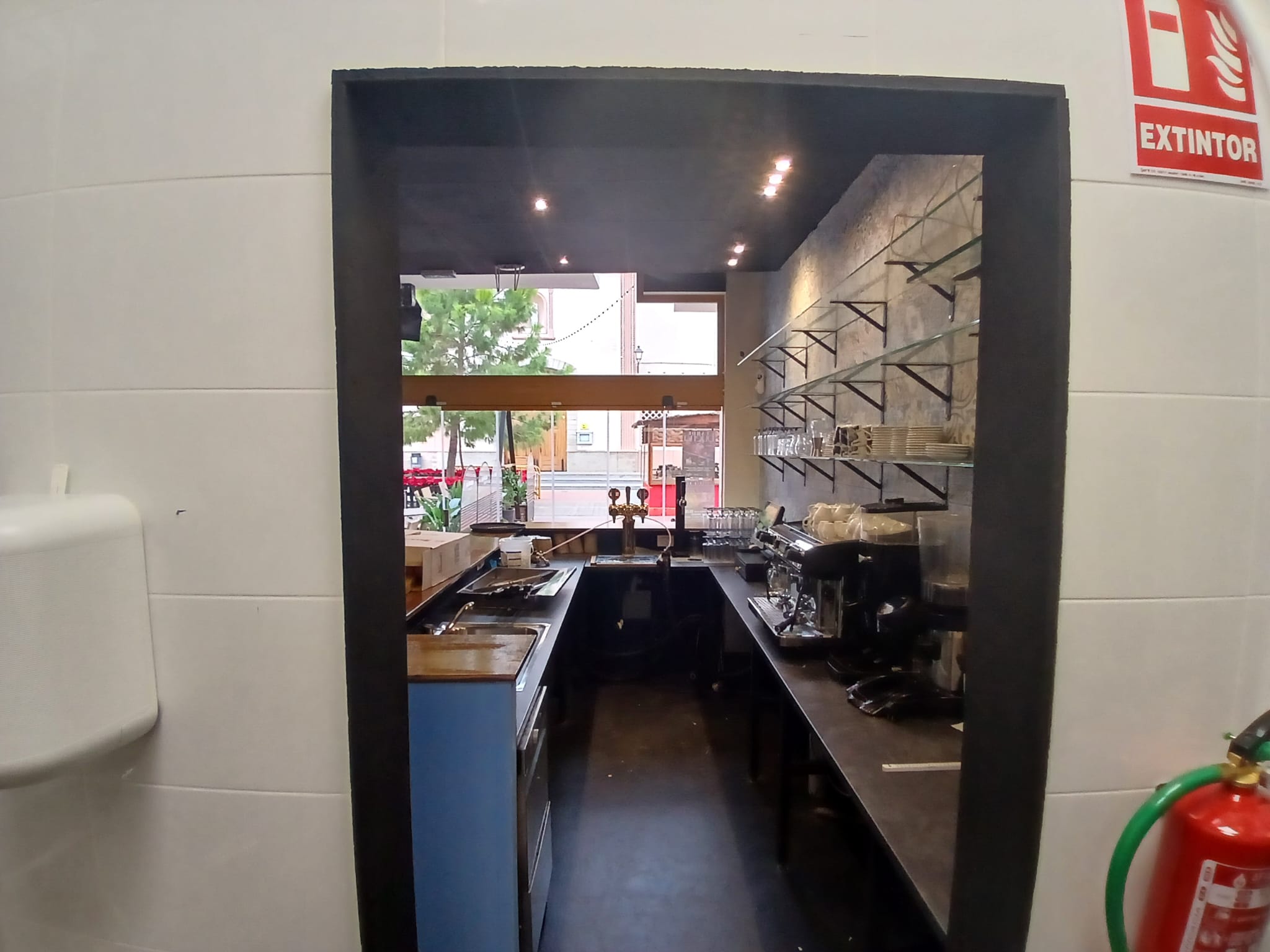 Se traspasa un "take away" en una plaza encantadora en Alfaz del Pi