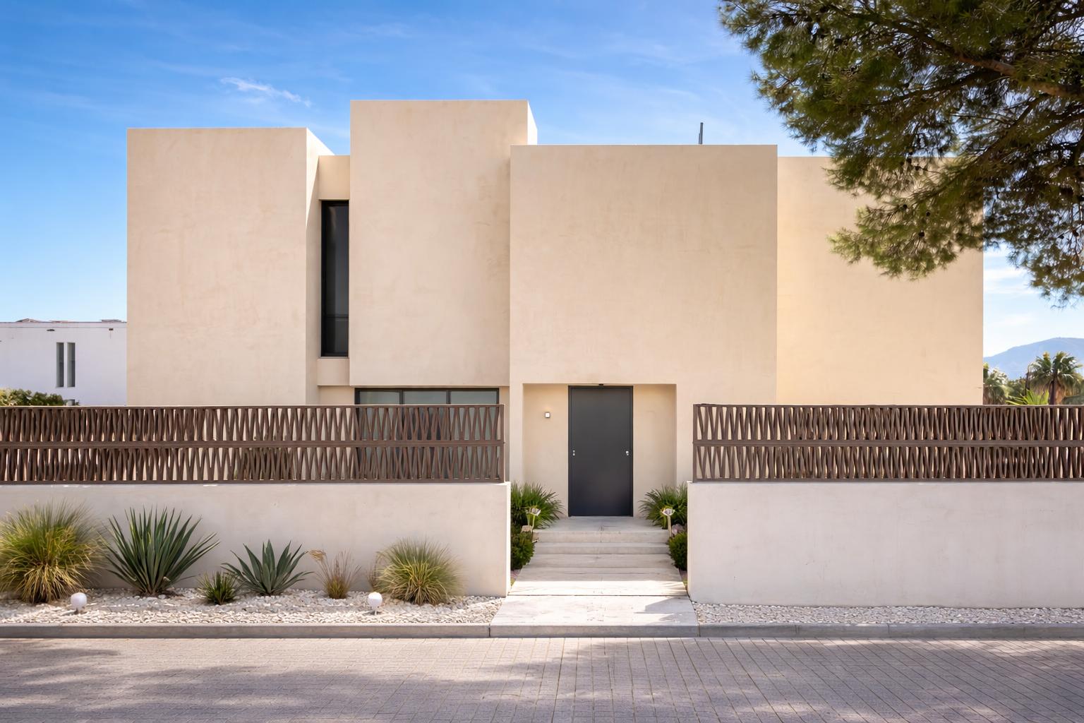 GH-0530 - Se vende, espectacular villa de obra nueva, prácticamente terminada y lista para entrar a vivir en La Nucia