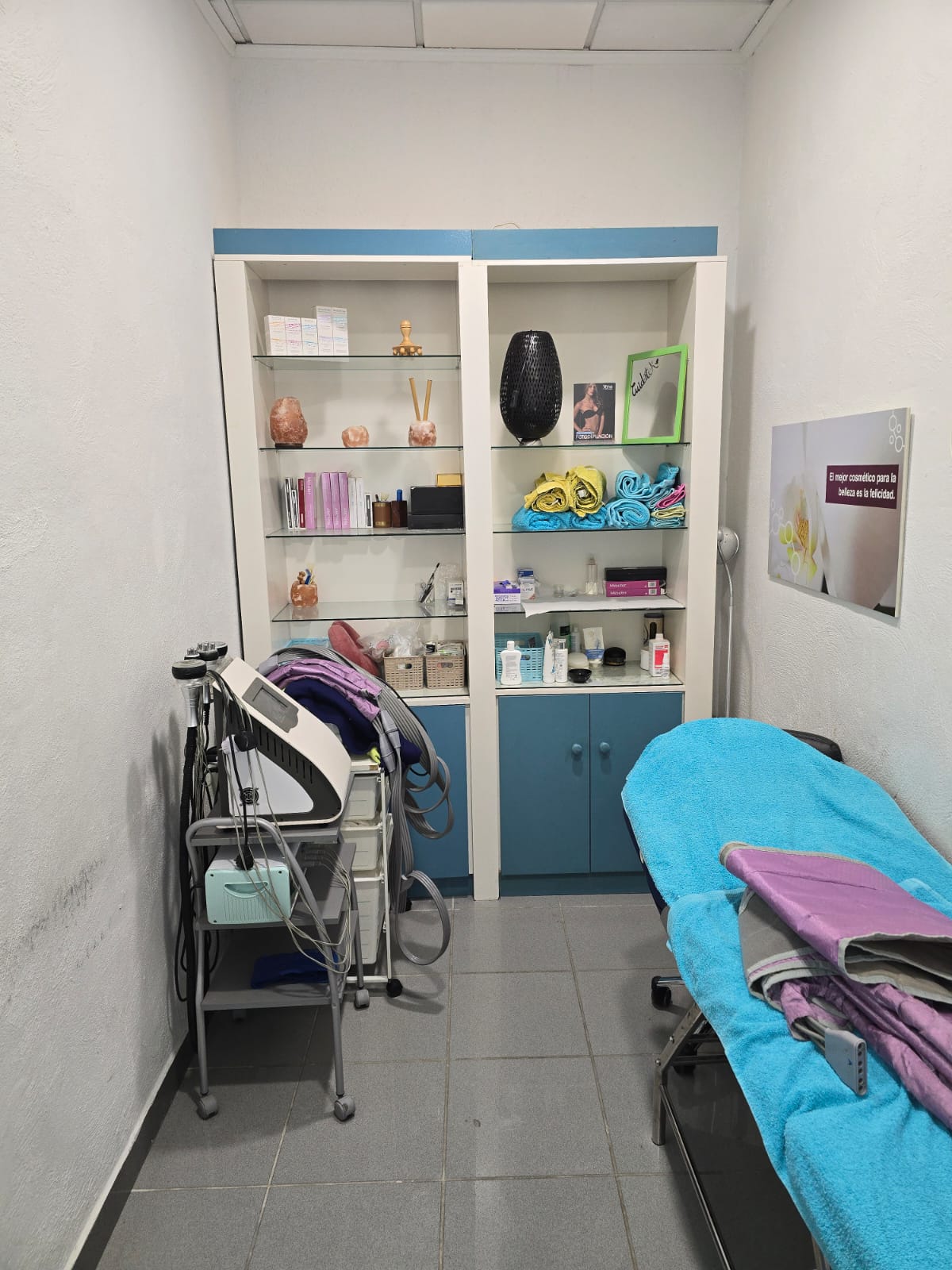 Te koop in Alfas del Pi, winkel in Wellness, voedings- en dieetdiensten, persoonlijke begeleiding en lichaamsbehandelingen.