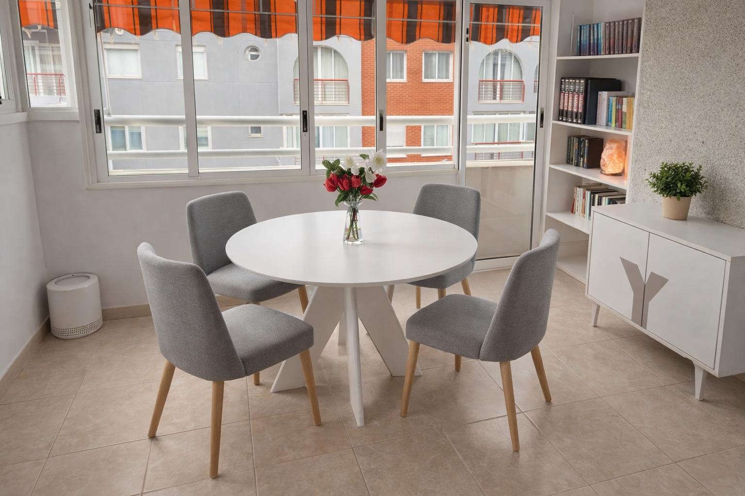 GT-0531 - En venta, luminoso piso de 3 habitaciones y 2 baños en pleno centro de Alfaz del Pi