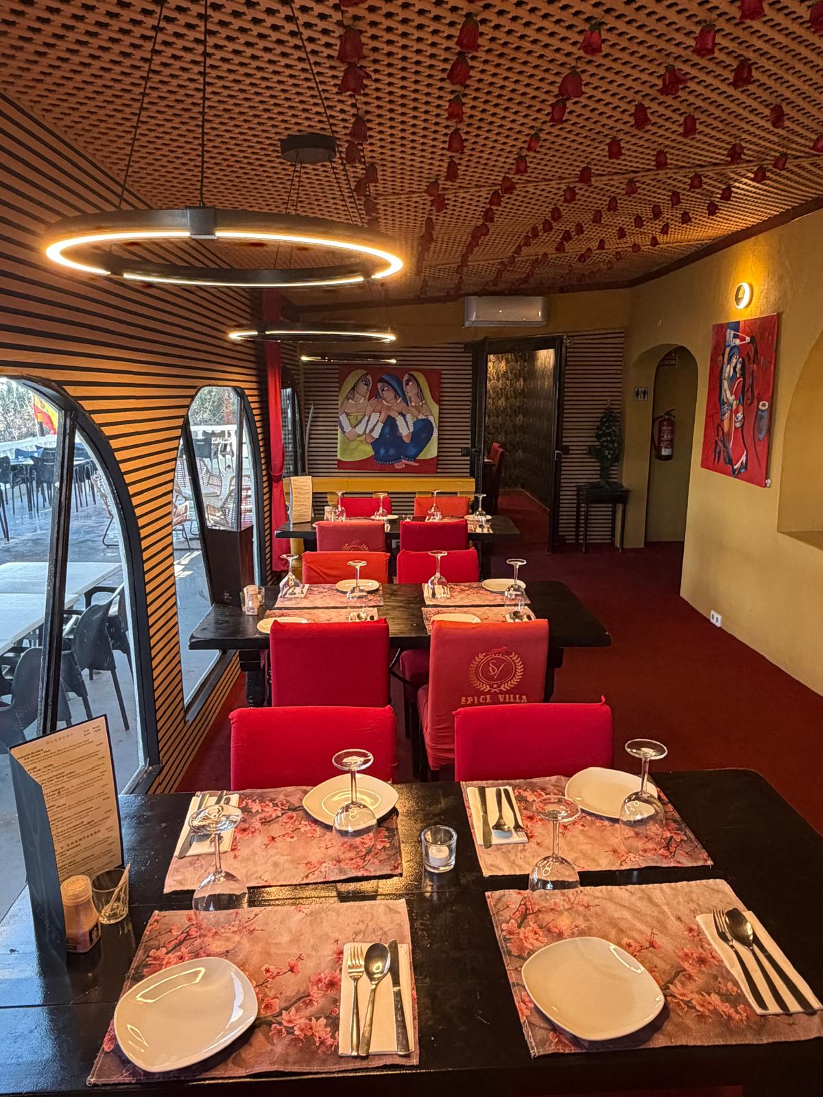 Traspaso: Restaurante consolidado con gran terraza, vivienda incluida y alto potencial en Alfaz del Pi