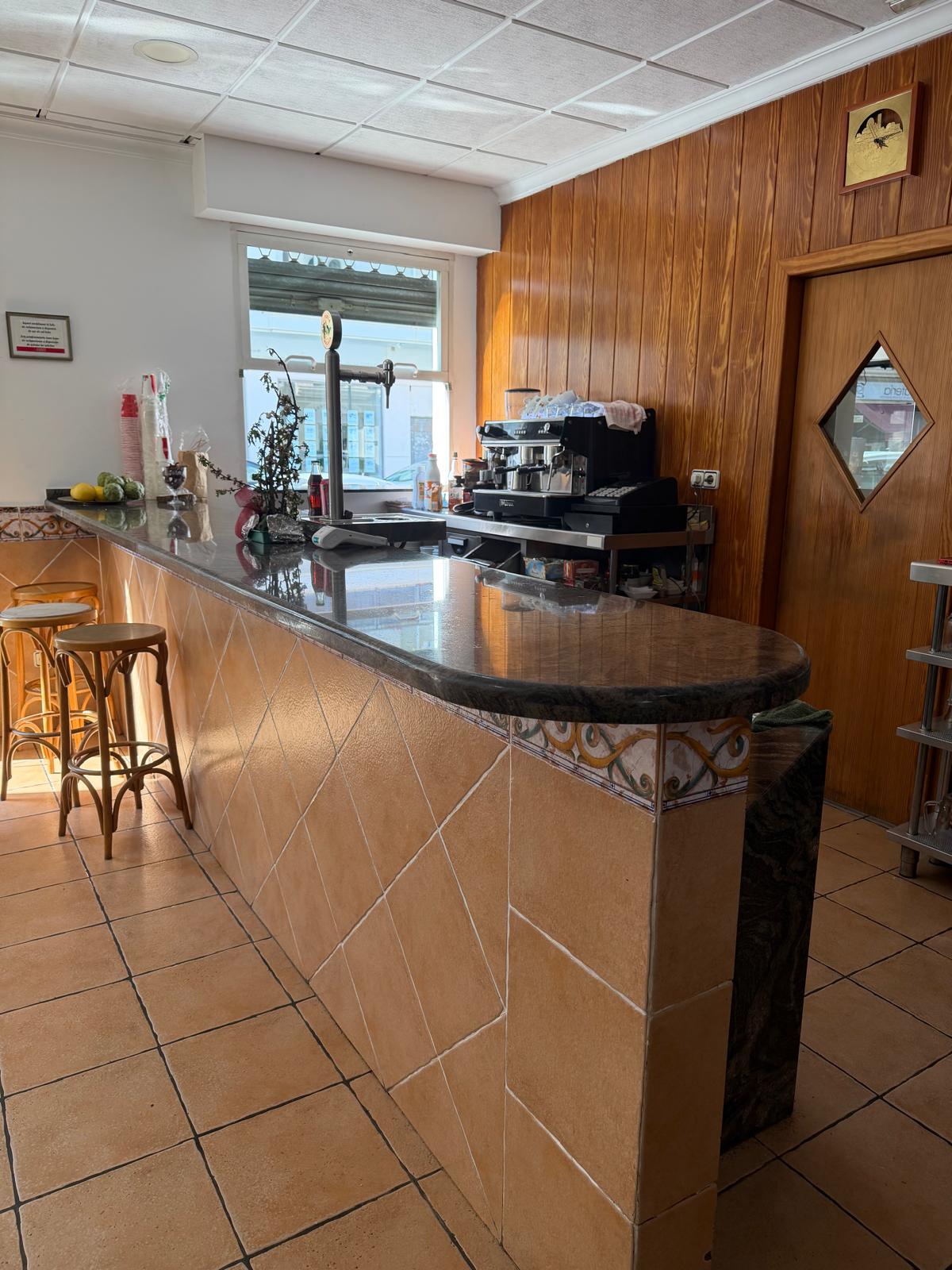 Cession d'un commerce consolidé au cœur d'Altea — Bar Cafeteria Bon Estar