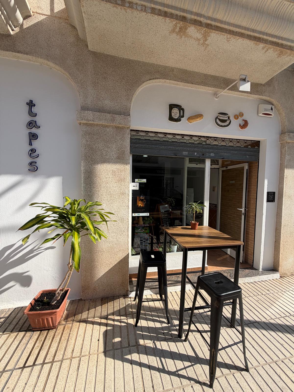 Cession d'un commerce consolidé au cœur d'Altea — Bar Cafeteria Bon Estar
