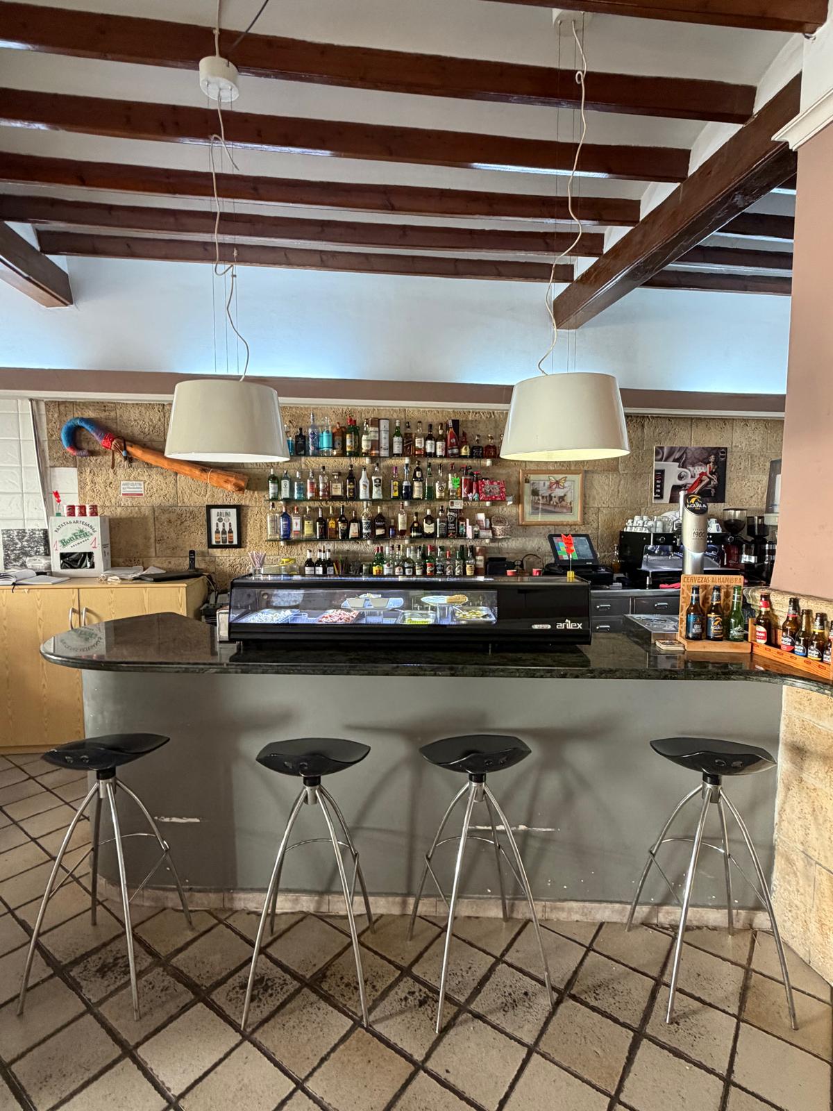 ¡Oportunidad única en Alfàs del Pi, bar/restaurante!