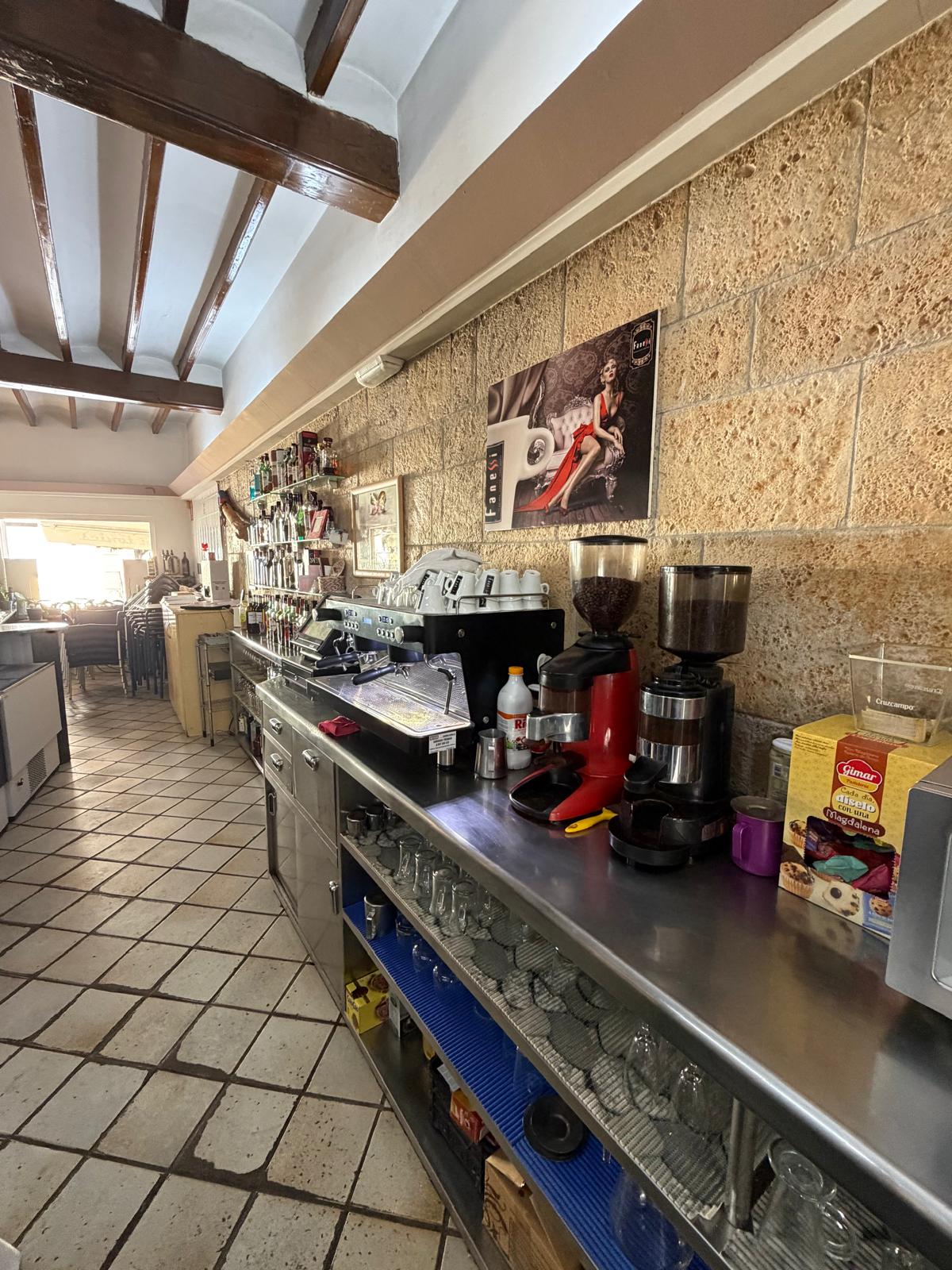 ¡Oportunidad única en Alfàs del Pi, bar/restaurante!