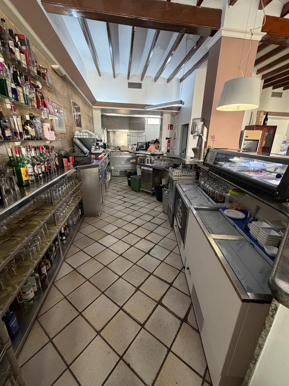 ¡Oportunidad única en Alfàs del Pi, bar/restaurante!