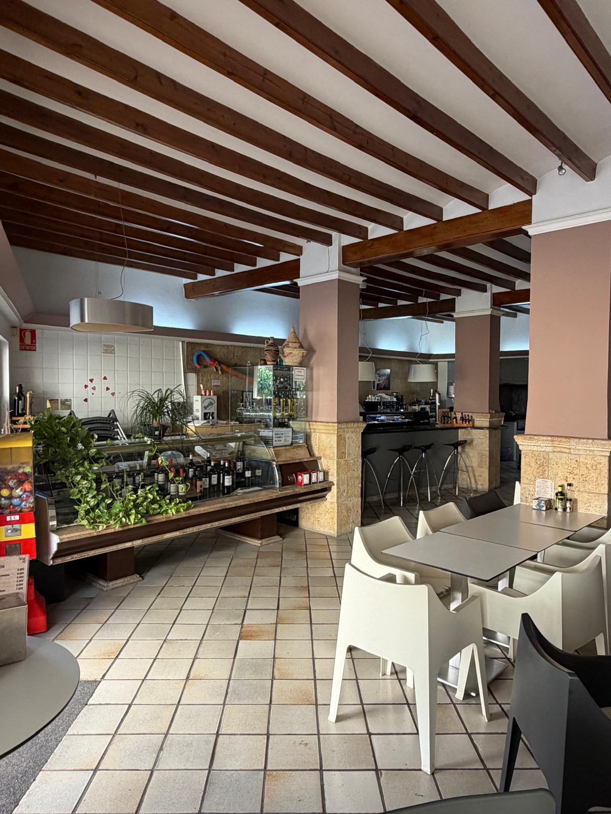¡Oportunidad única en Alfàs del Pi, bar/restaurante!