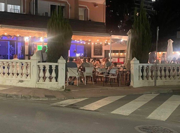 Traspaso i Cala de Benidorm på en privilegert beliggenhet, Bar 56