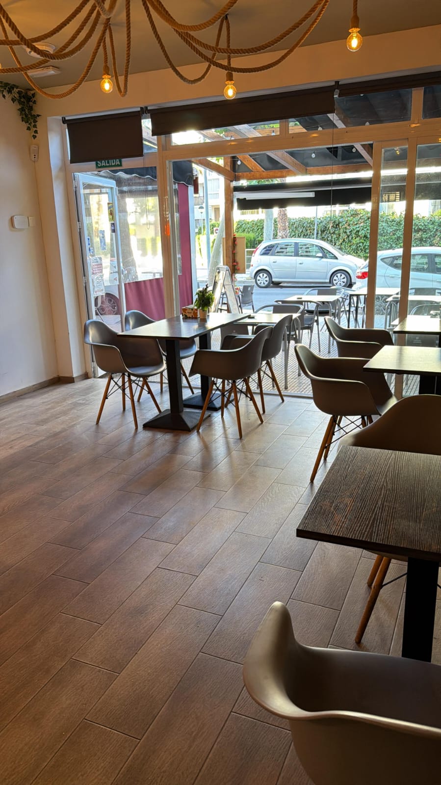 Se traspasa en Albir, una cafetería consolidada, Dolce Coffee & Cakes