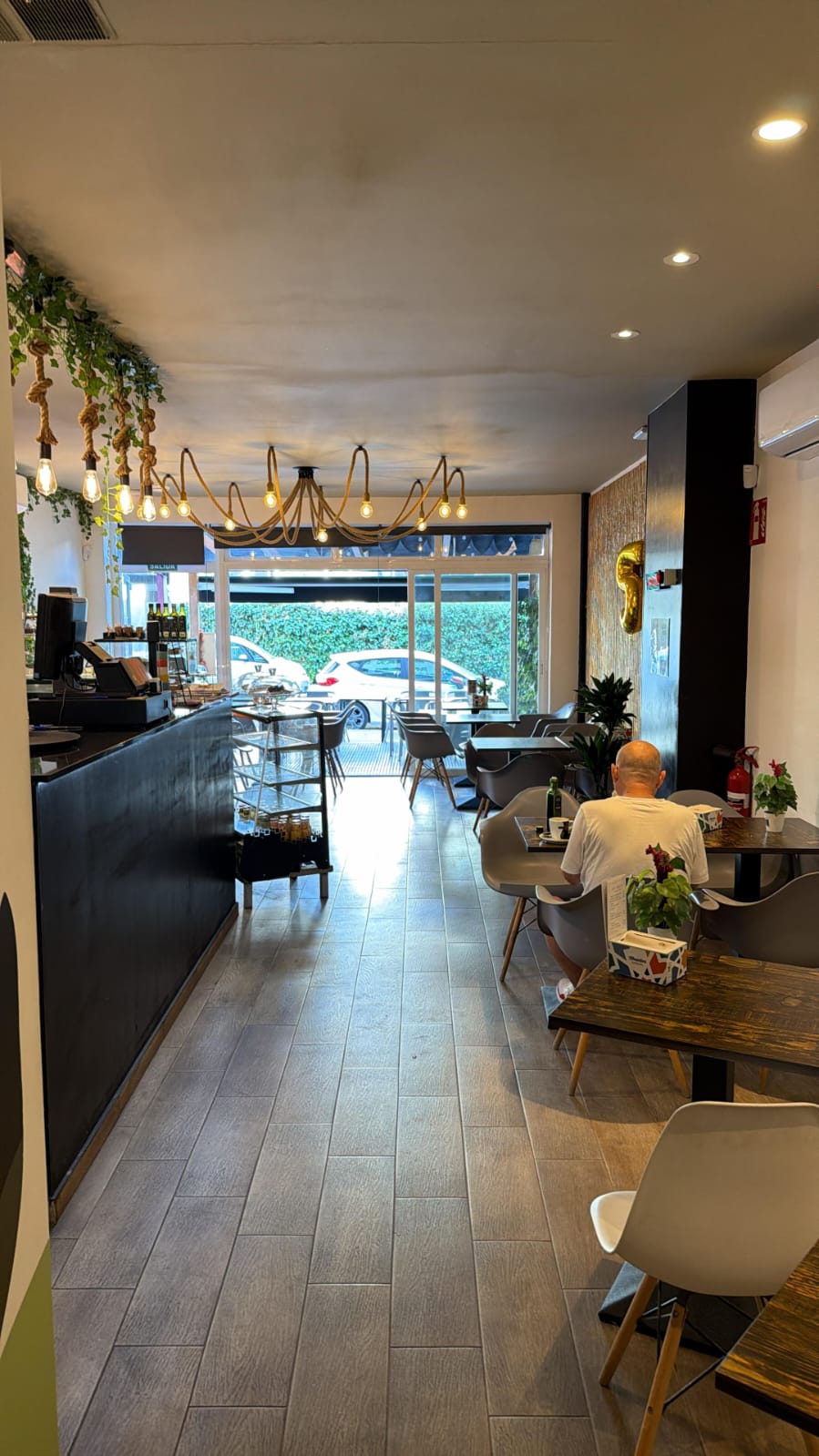 Se traspasa en Albir, una cafetería consolidada, Dolce Coffee & Cakes