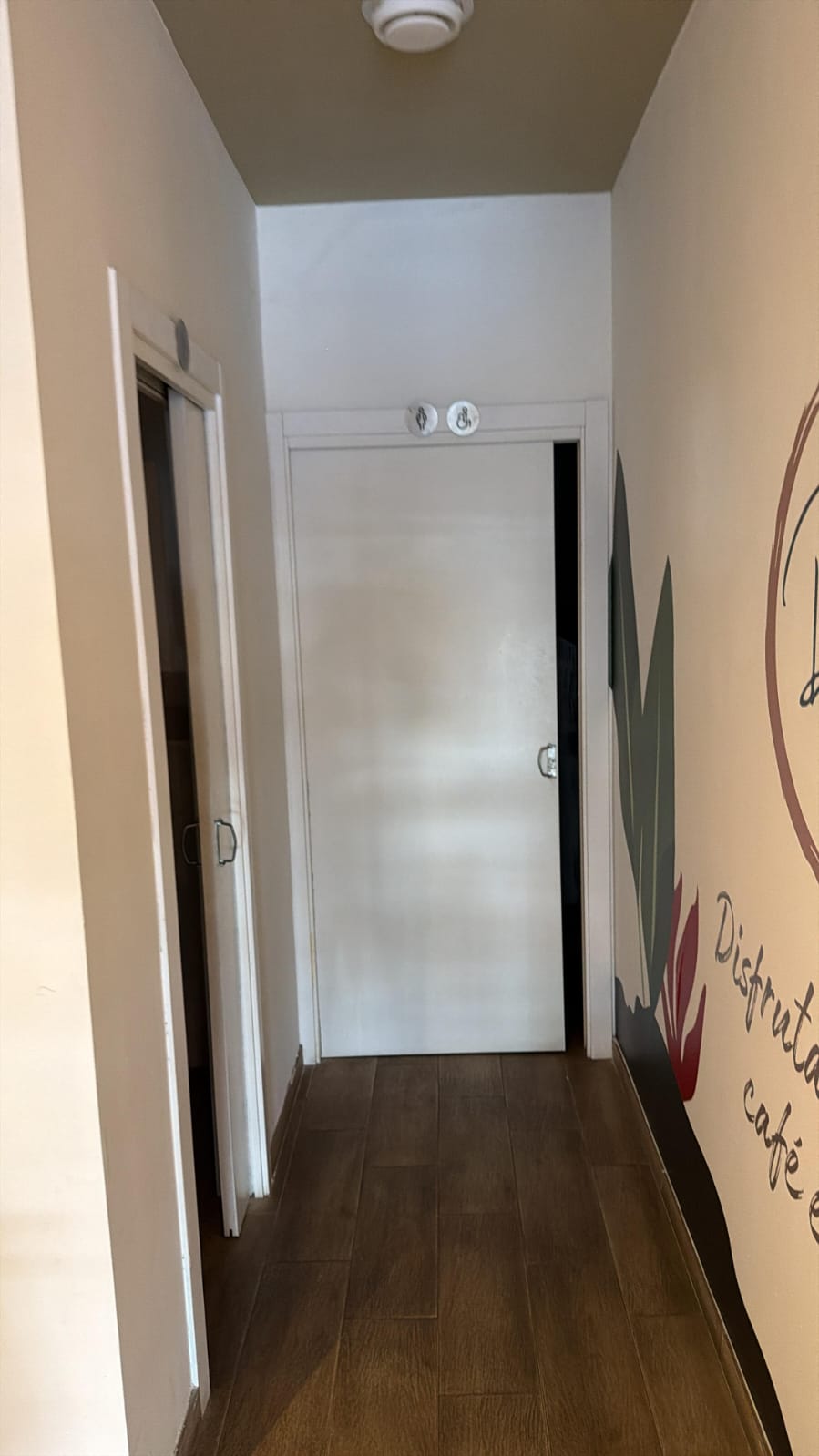 Se traspasa en Albir, una cafetería consolidada, Dolce Coffee & Cakes