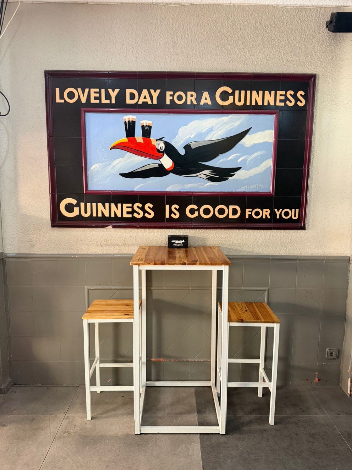 A genuine village bar is for transfer in Alfaz del Pi.