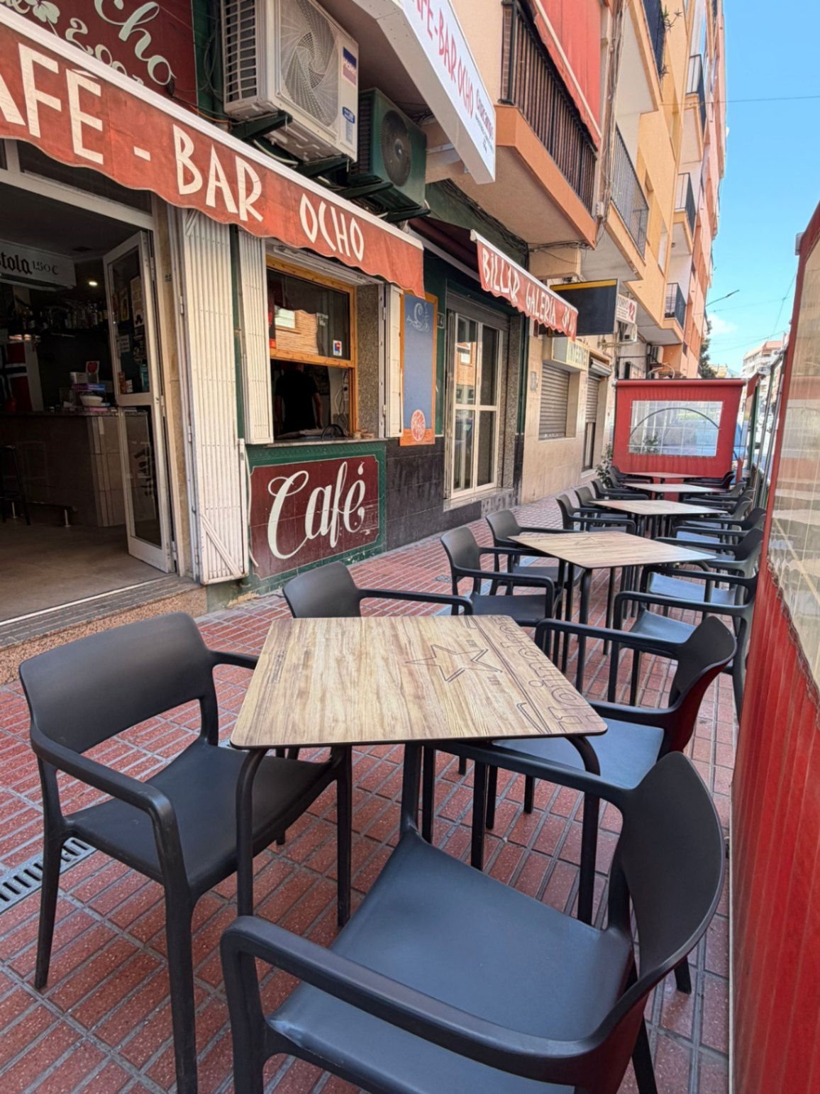 A genuine village bar is for transfer in Alfaz del Pi.