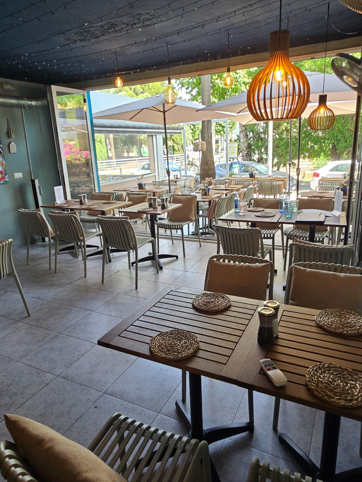 Se traspasa, muy bien conocido restaurante en Albir cerca de la playa
