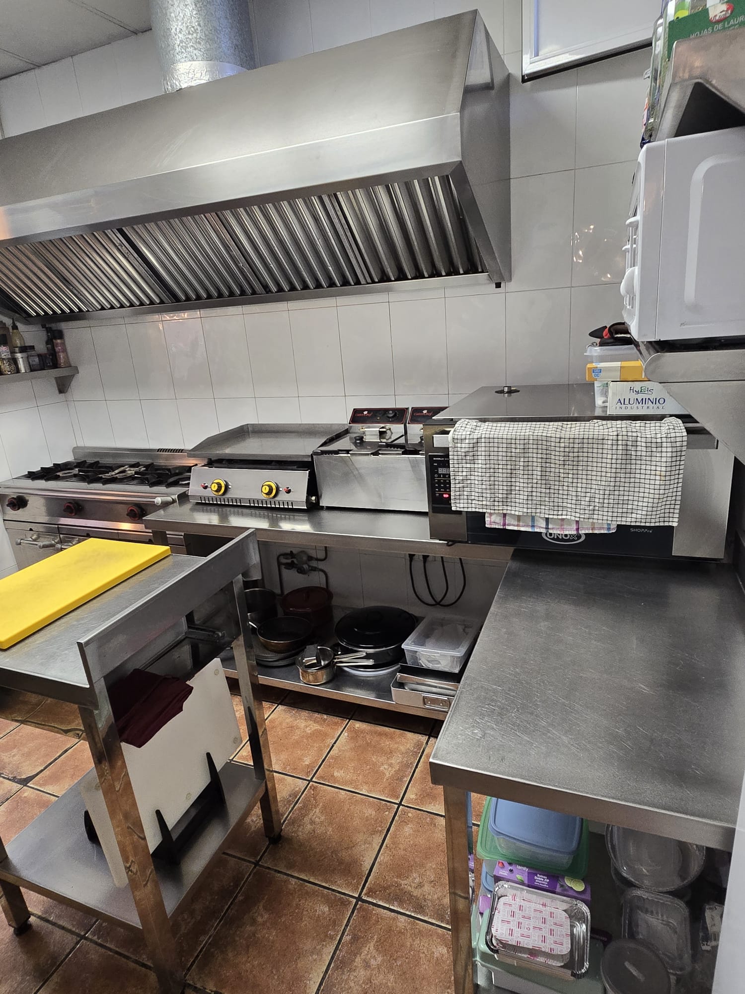 Traspaso cafetería-restaurante en pleno funcionamiento en La Nucía