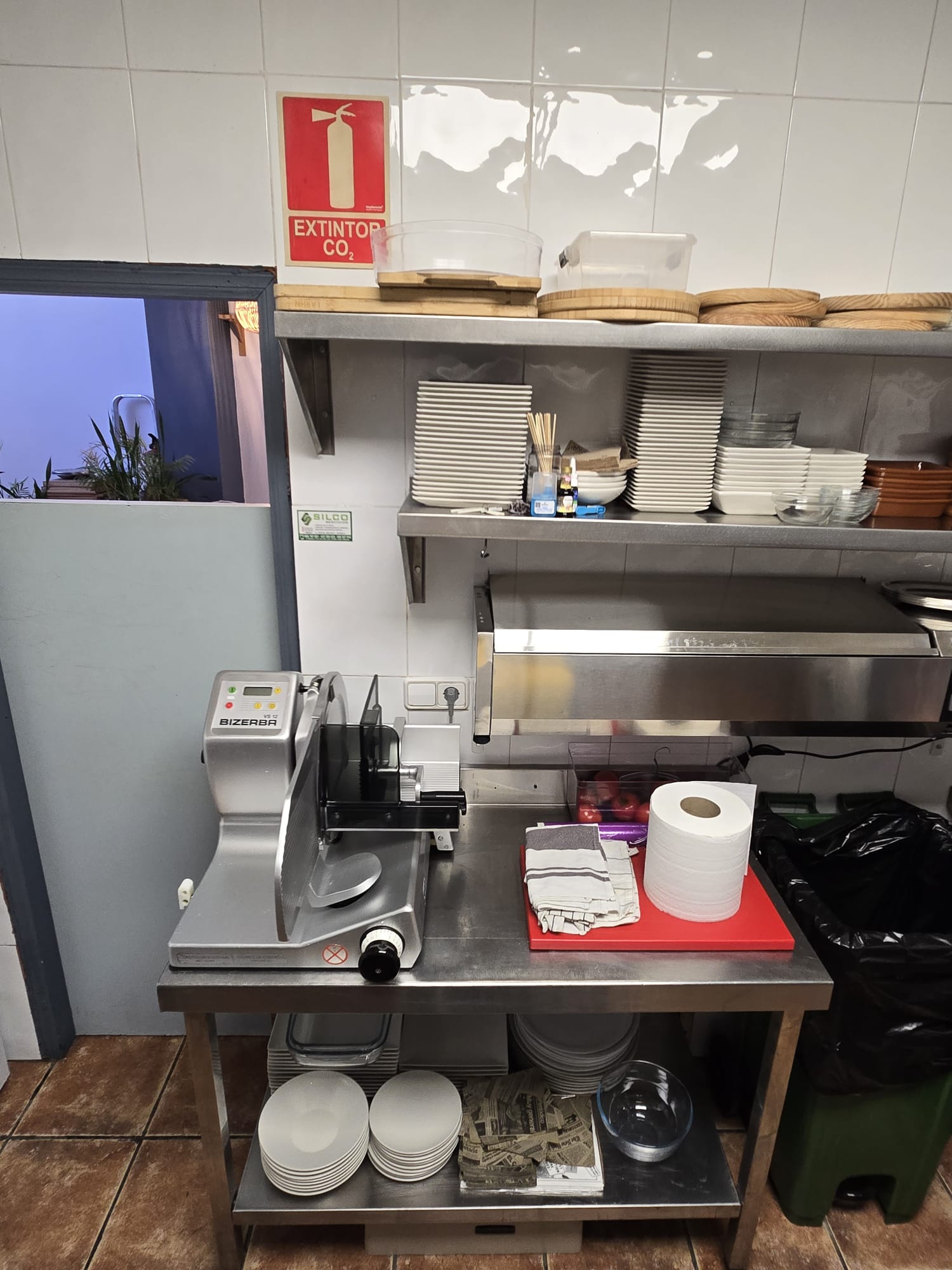 Traspaso cafetería-restaurante en pleno funcionamiento en La Nucía