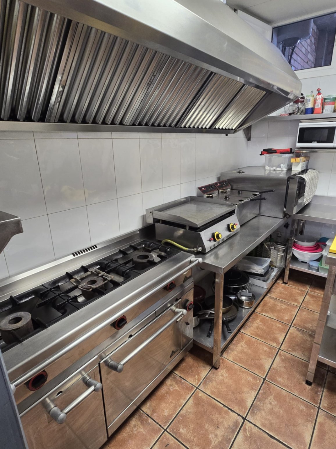 Traspaso cafetería-restaurante en pleno funcionamiento en La Nucía