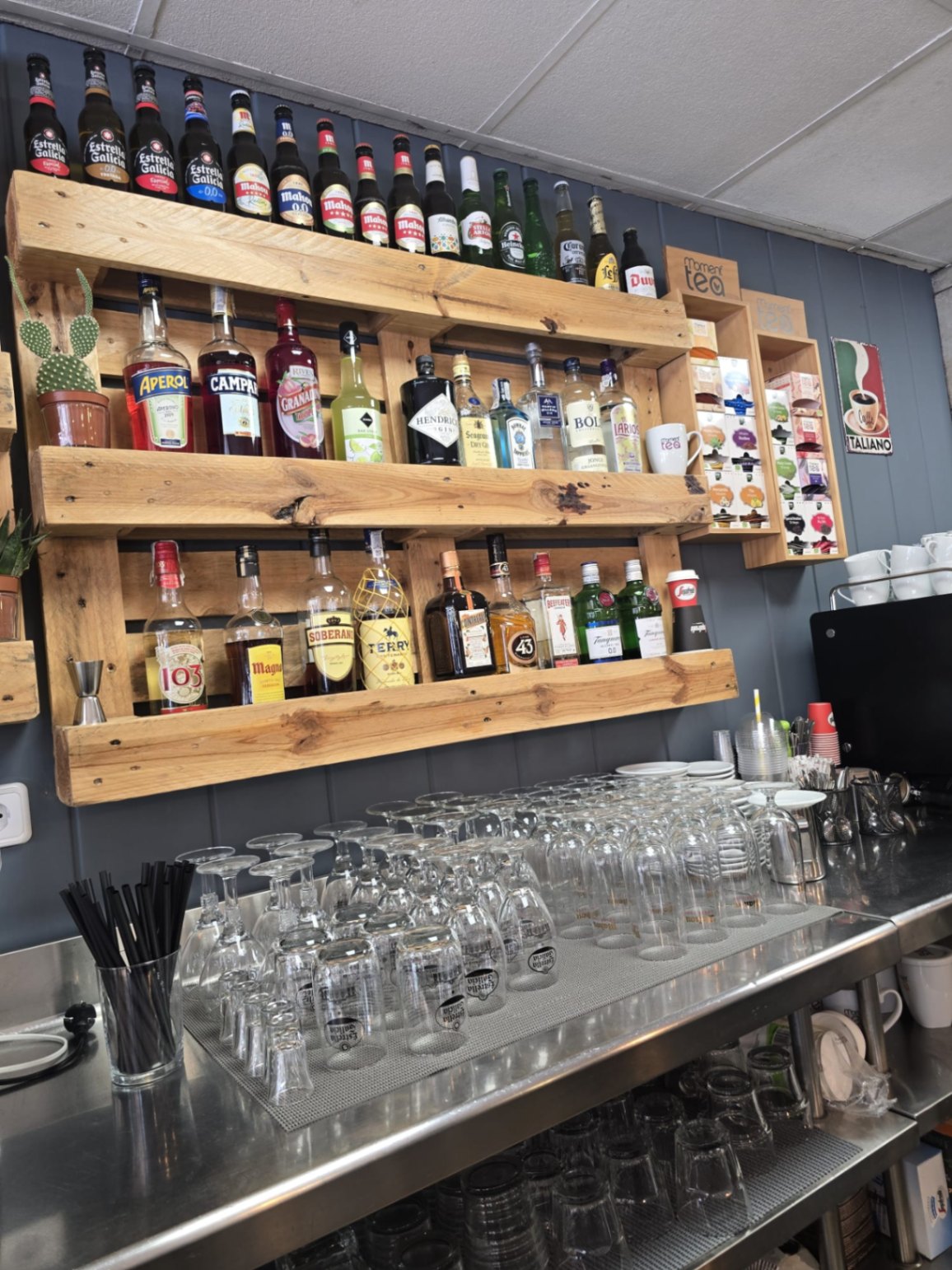 Traspaso cafetería-restaurante en pleno funcionamiento en La Nucía