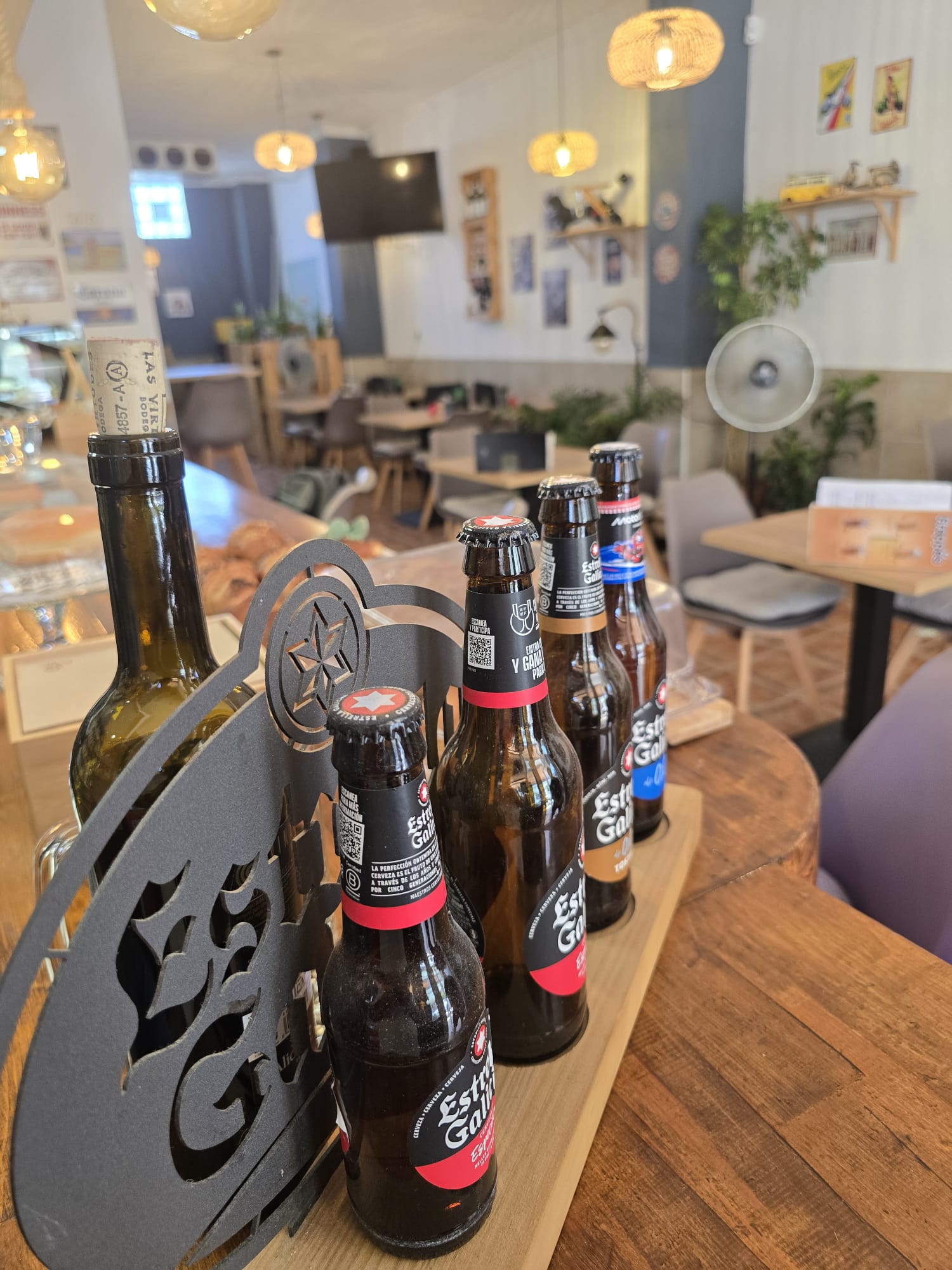Traspaso cafetería-restaurante en pleno funcionamiento en La Nucía