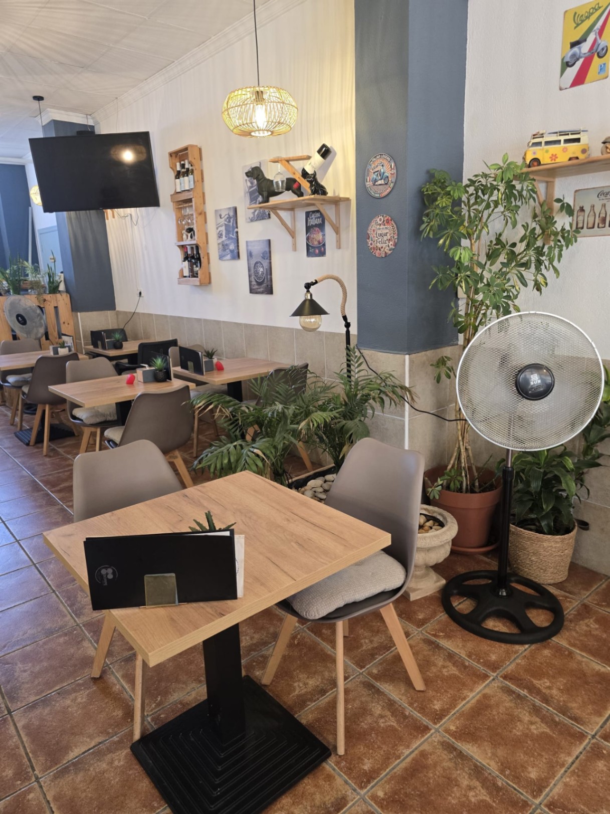 Traspaso cafetería-restaurante en pleno funcionamiento en La Nucía