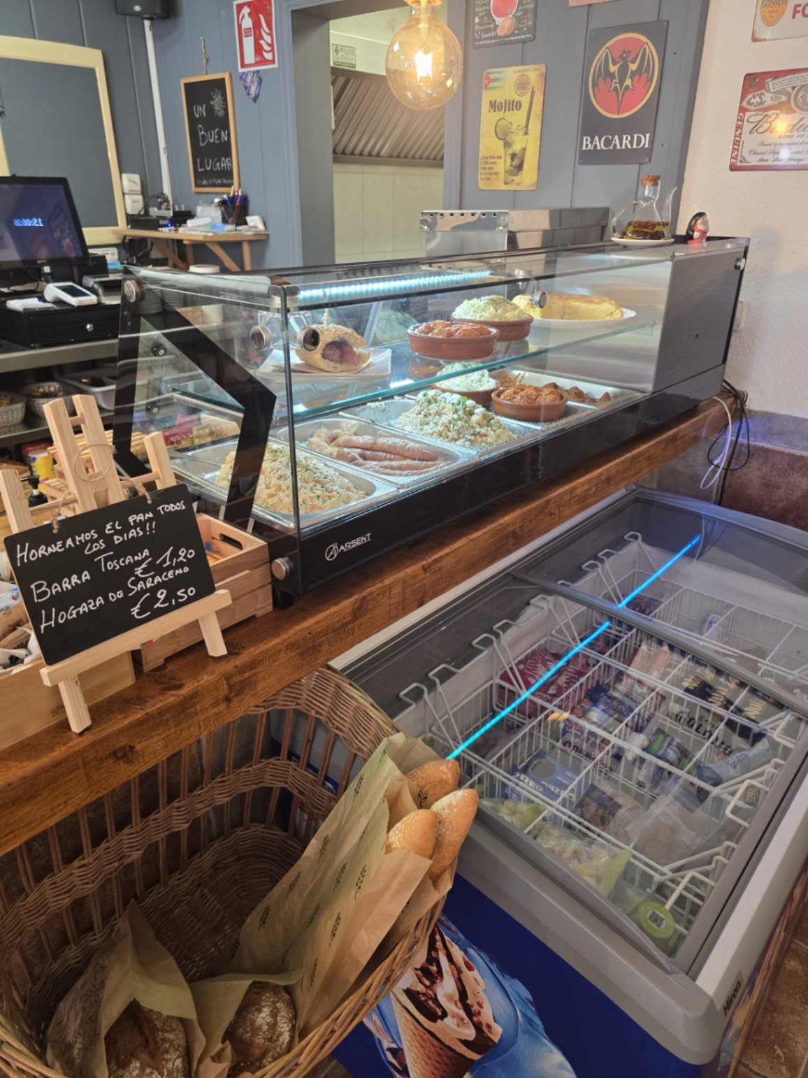 Traspaso cafetería-restaurante en pleno funcionamiento en La Nucía