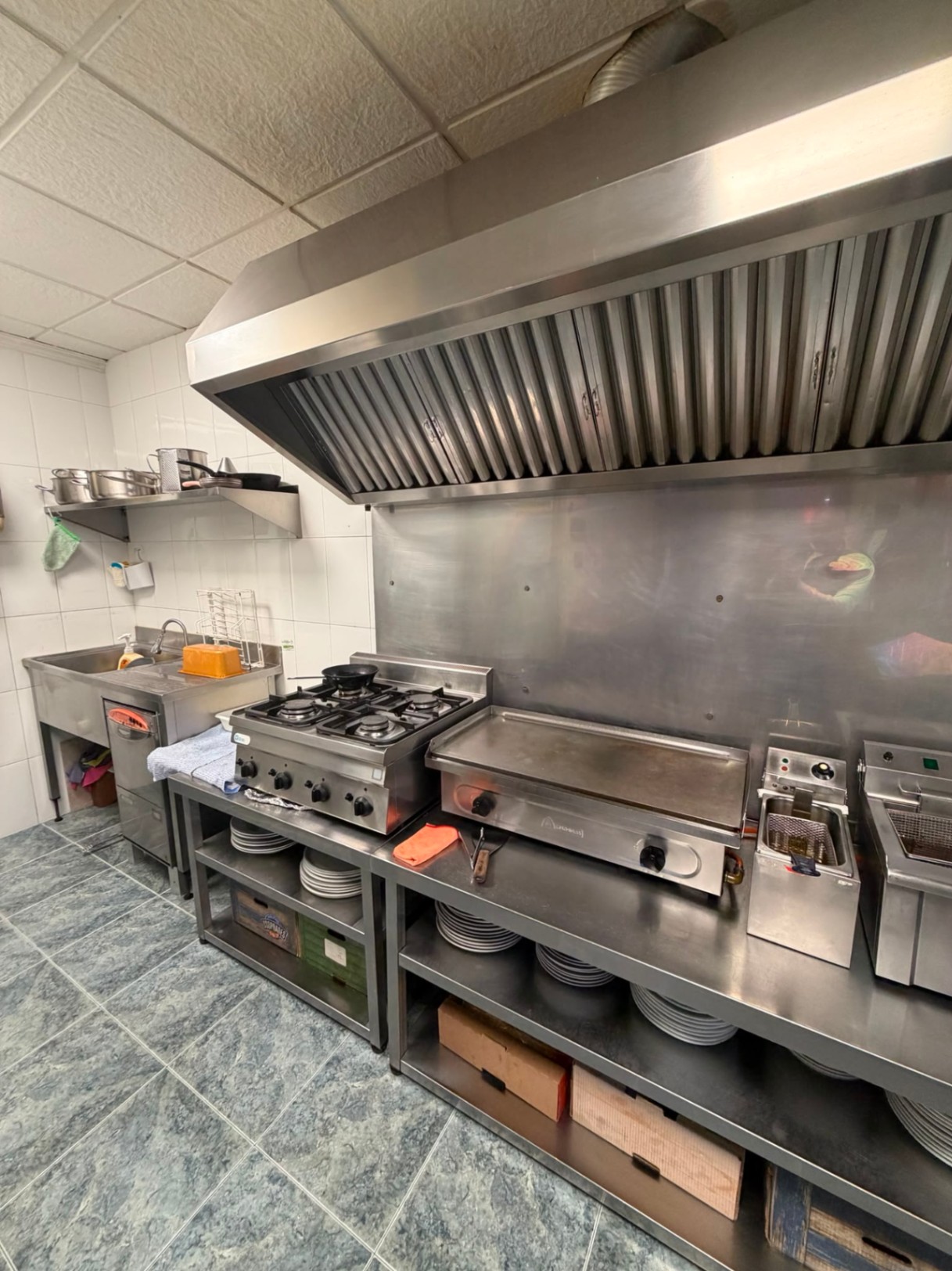 Trapaso Restaurante / Pizzeria en una ubicación privilegiada en Albir