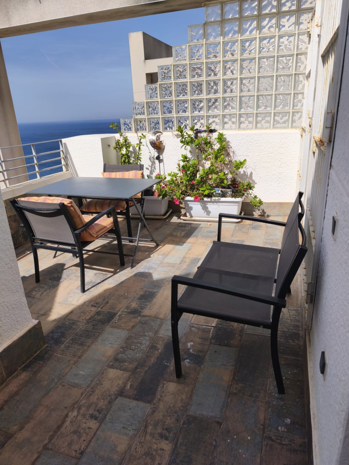 For sale, a truly special apartment in one of the most privileged areas of Benidorm.