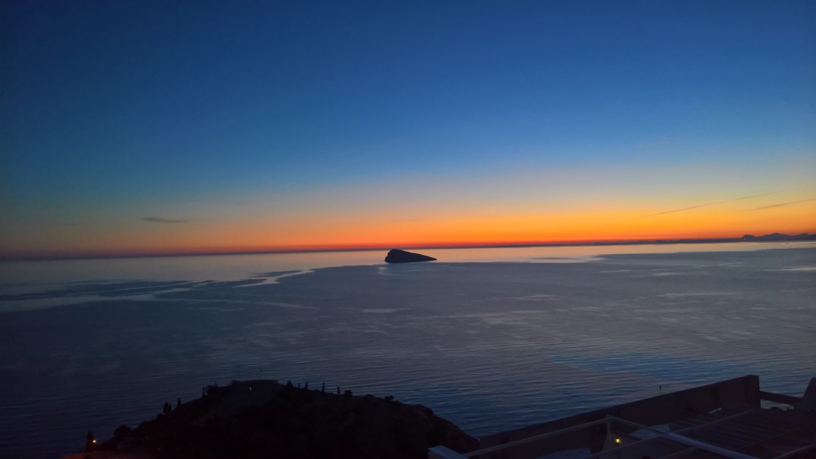 For sale, a truly special apartment in one of the most privileged areas of Benidorm.