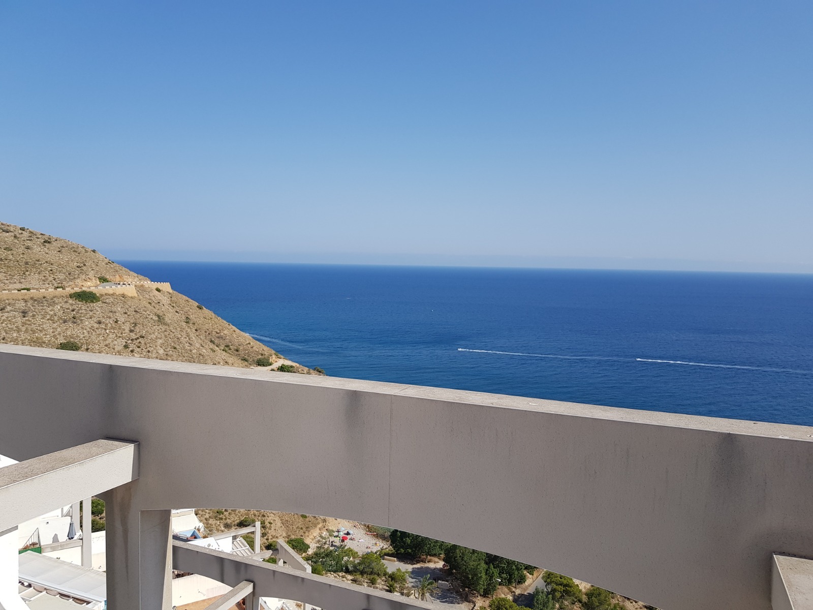 For sale, a truly special apartment in one of the most privileged areas of Benidorm.